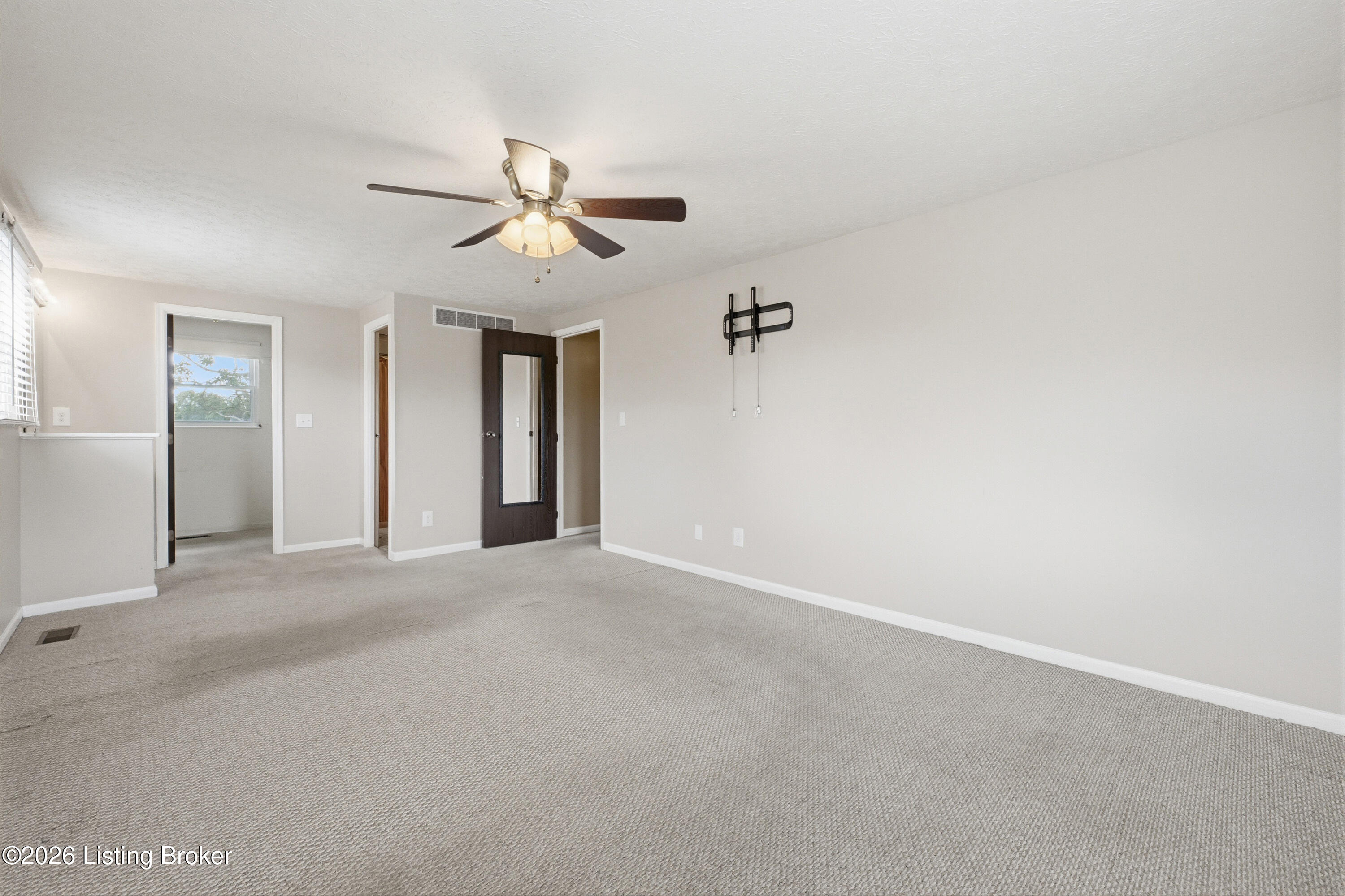 277 Fortney Ln Property Photo 24