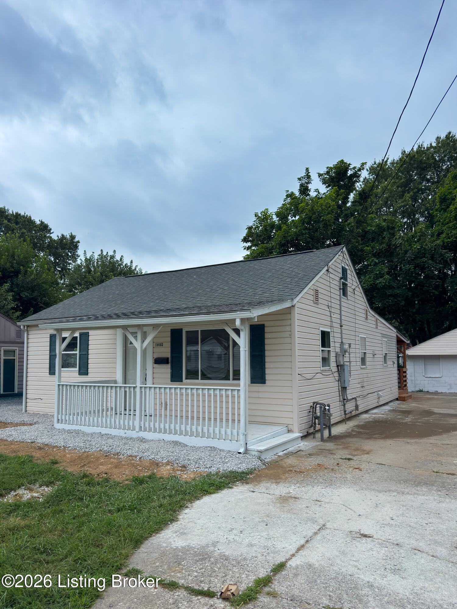 1728 Nelson Ave Property Photo 1