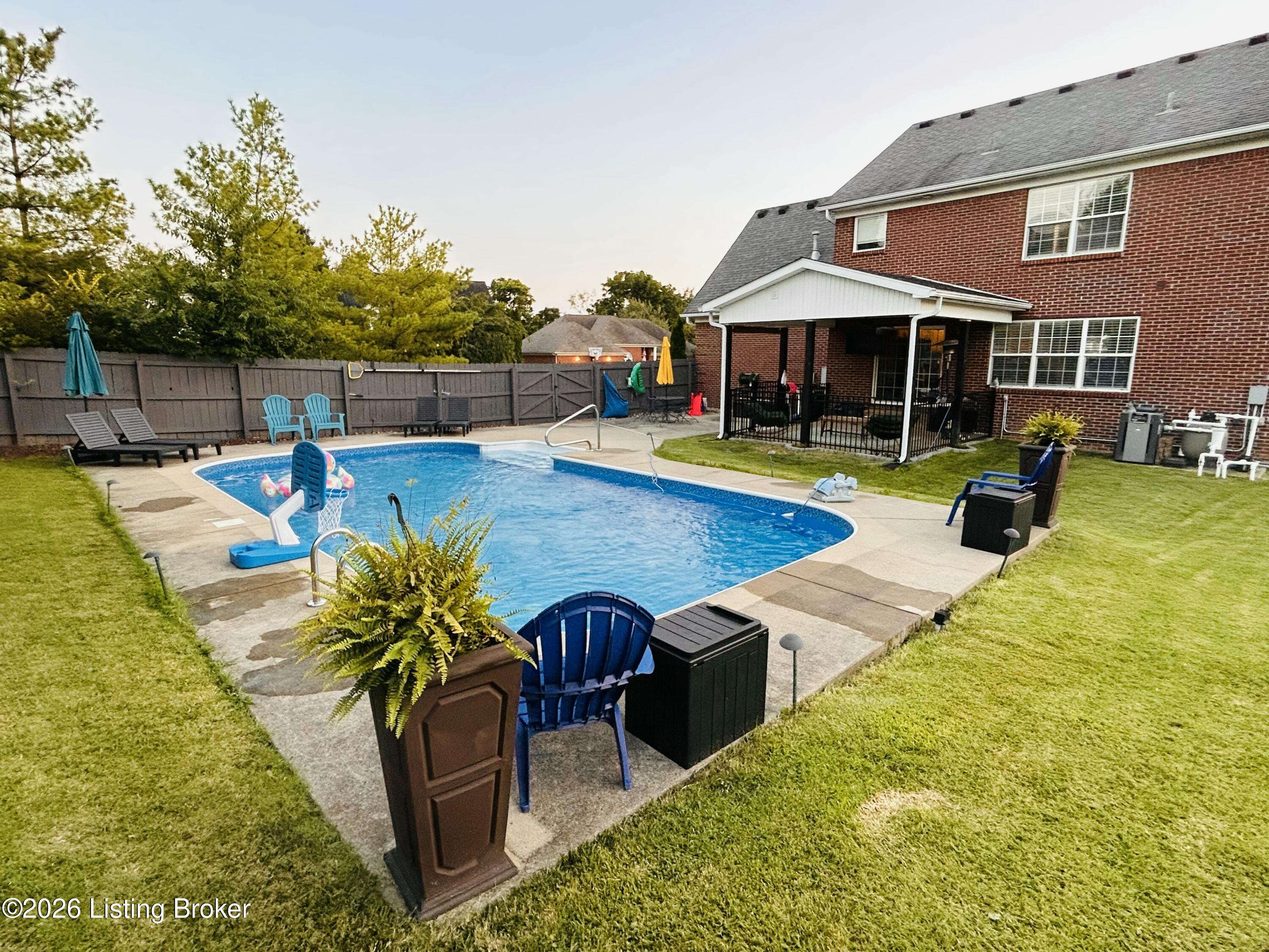 810 Abingdon Cir Property Photo 68