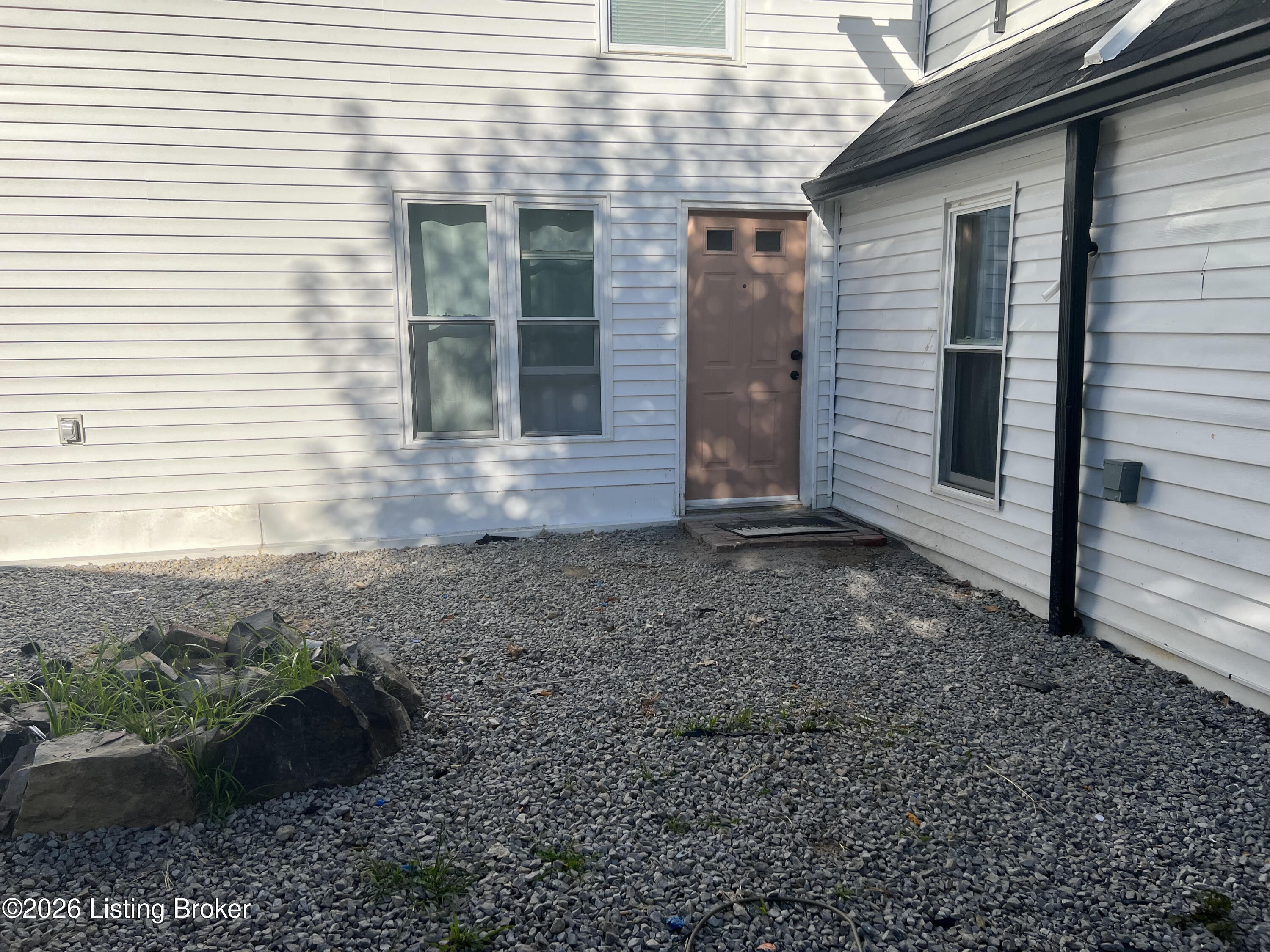 4813 E Manslick Rd 3 Property Photo 1