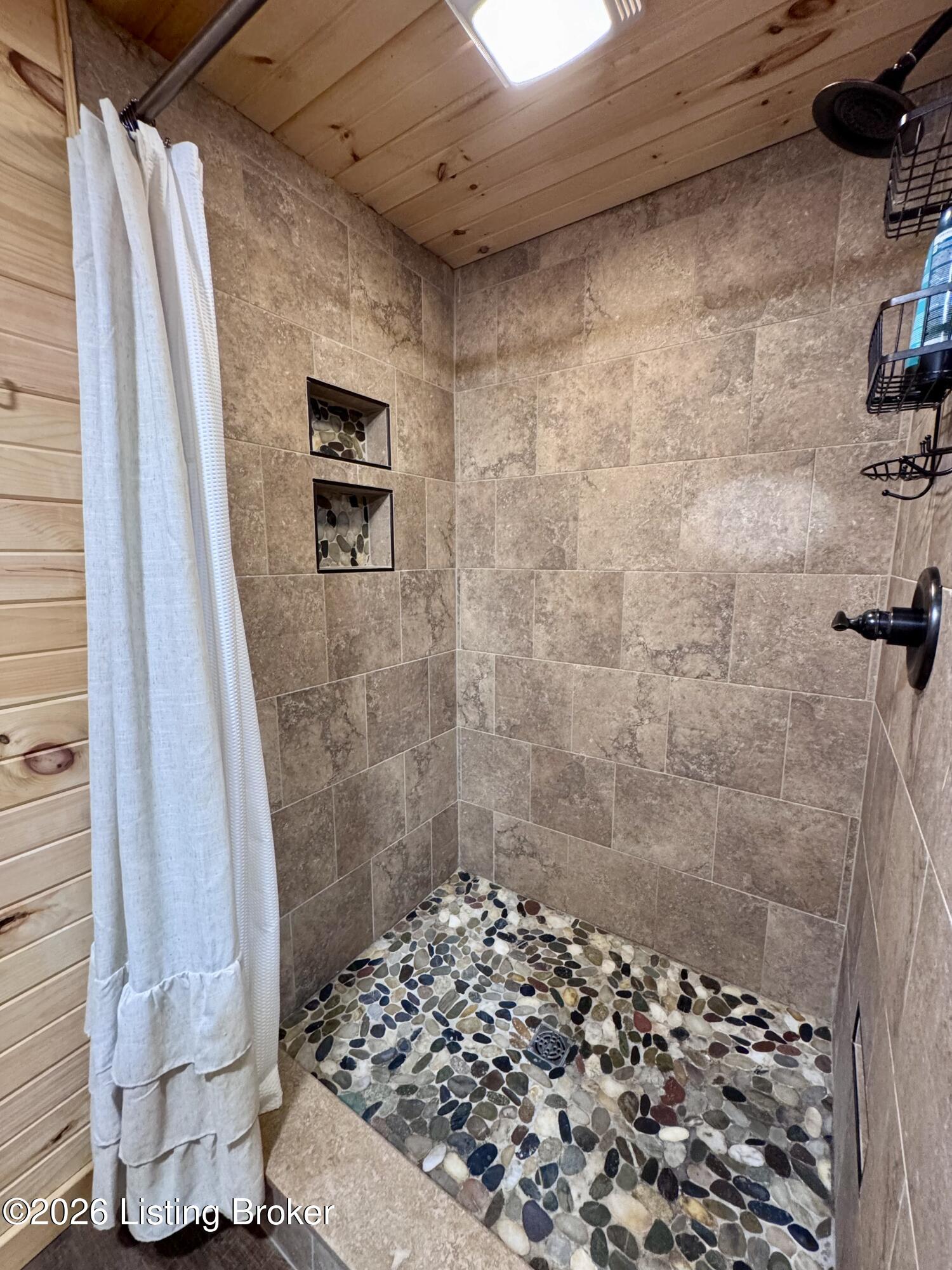 285 Parkside Ln Property Photo 24