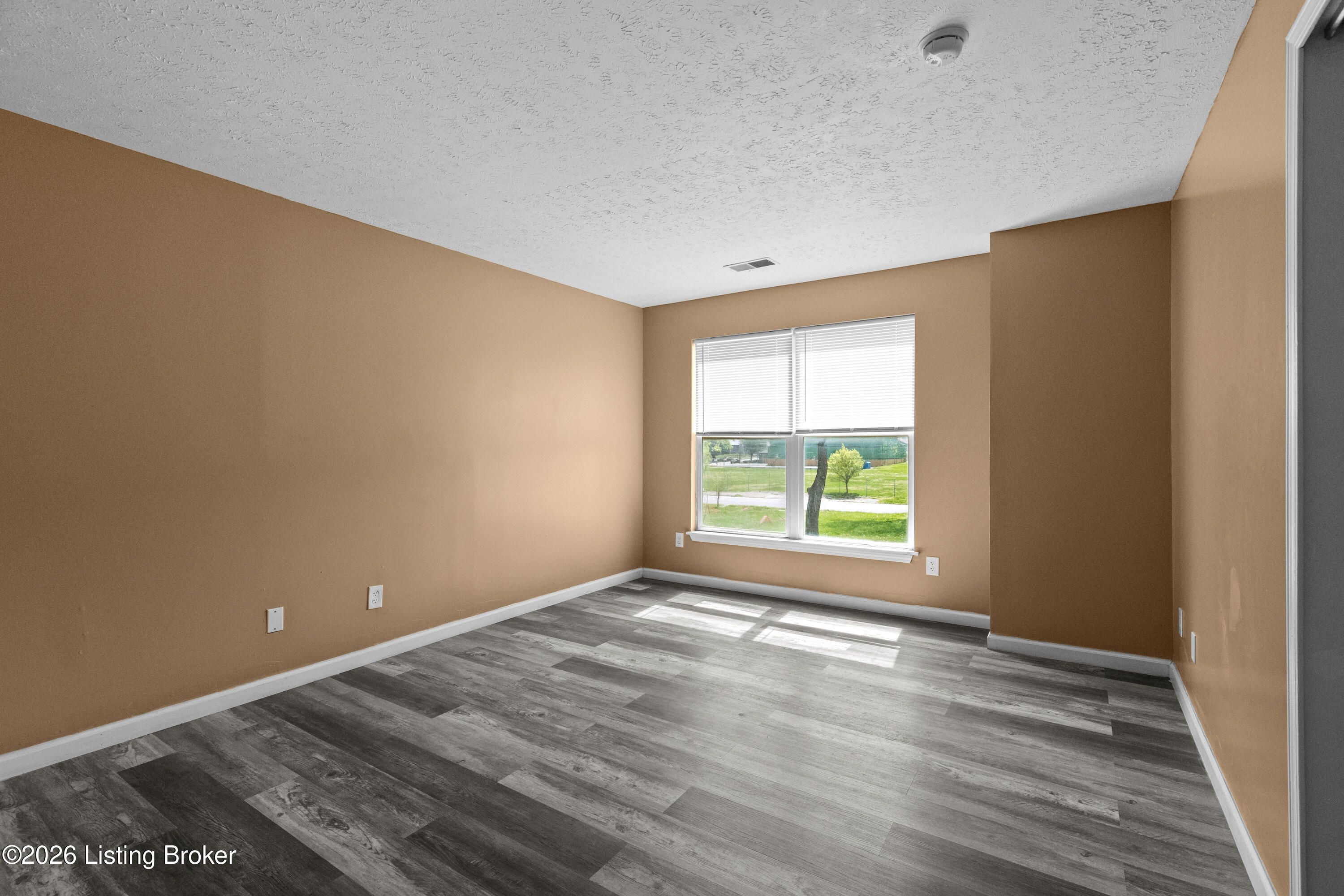 2430 Mckindree Ct Property Photo 5