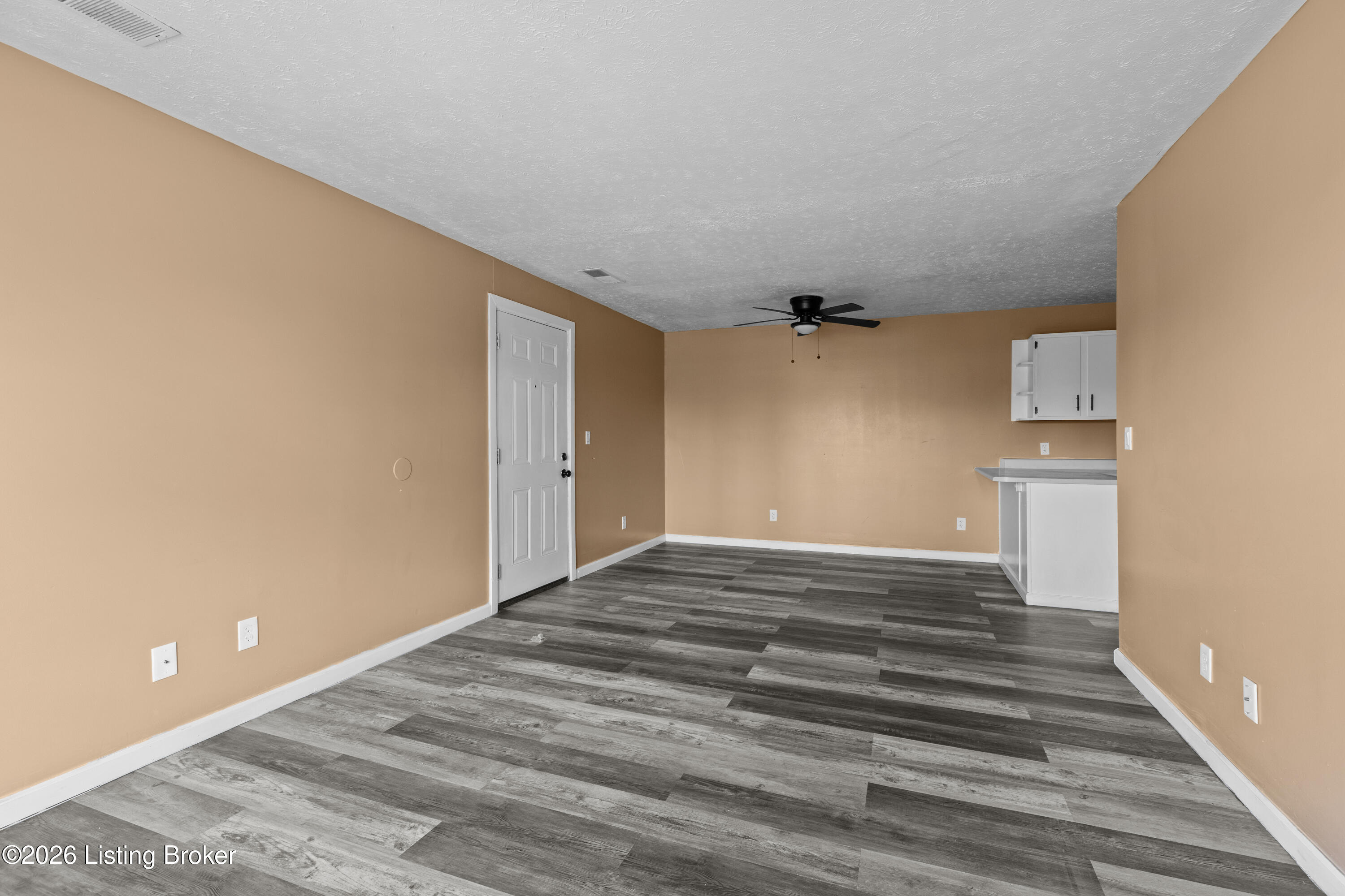 2430 Mckindree Ct Property Photo 8