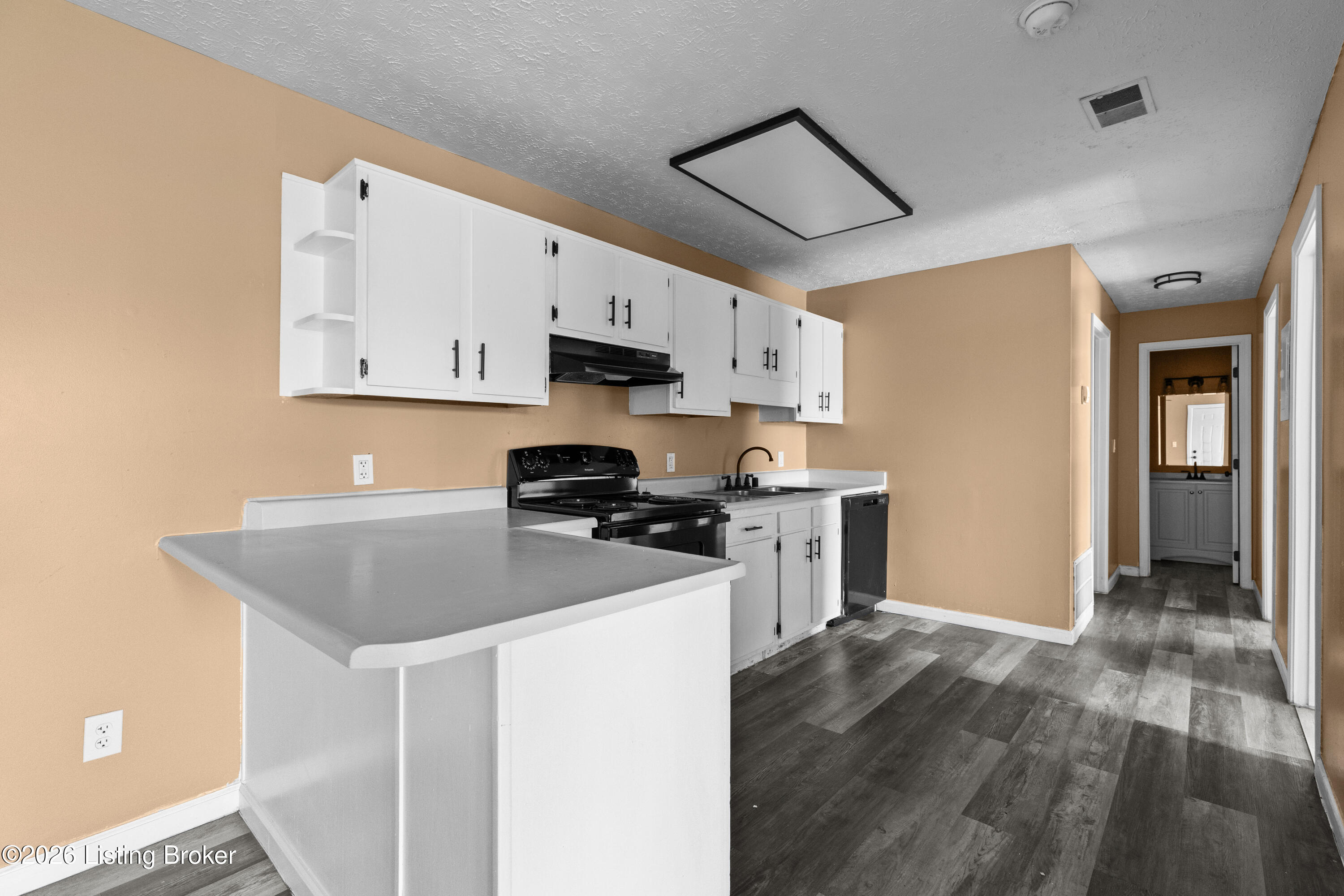 2430 Mckindree Ct Property Photo 9