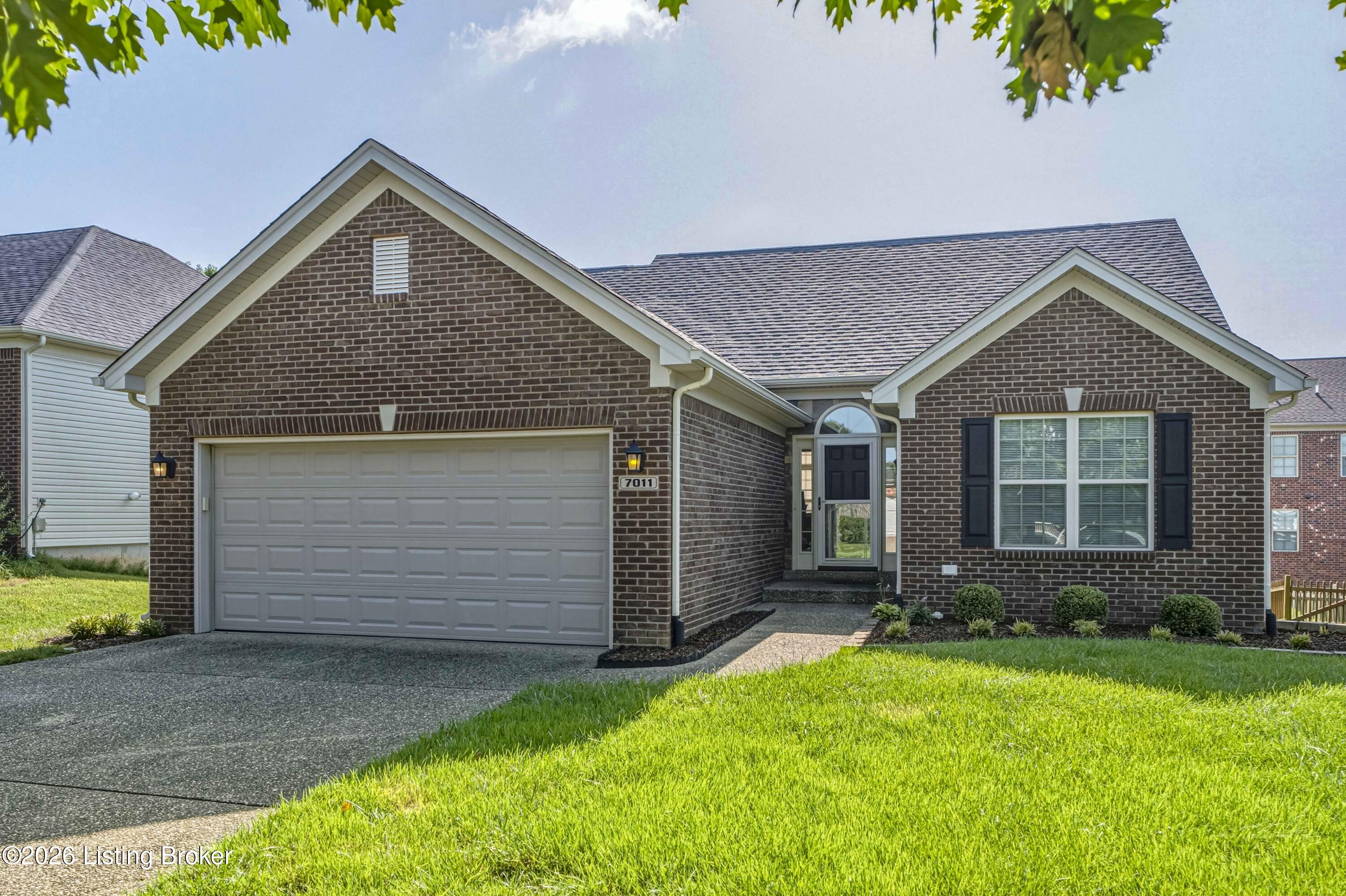 7011 Hollow Oaks Dr Property Photo 1