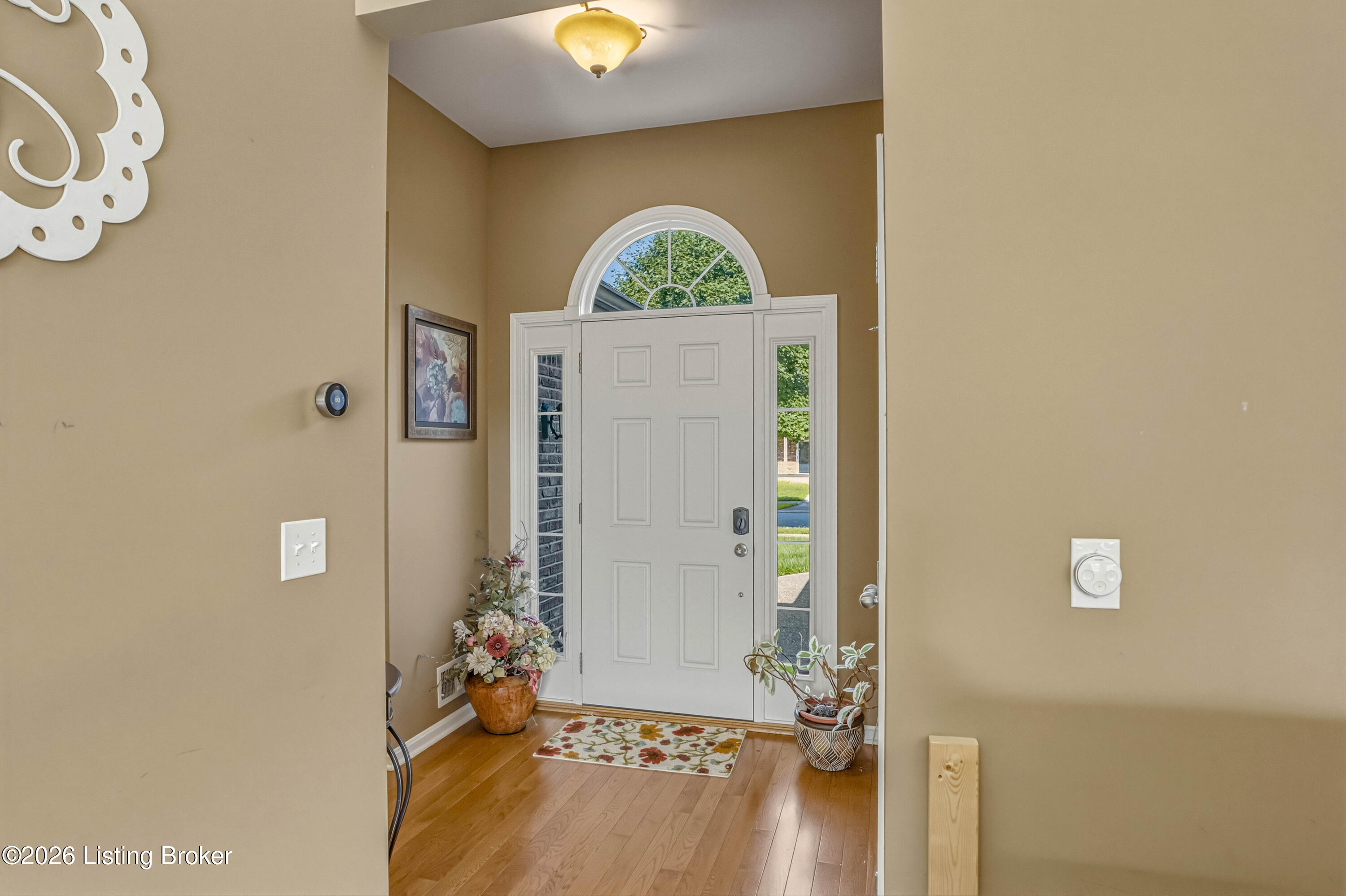 7011 Hollow Oaks Dr Property Photo 4