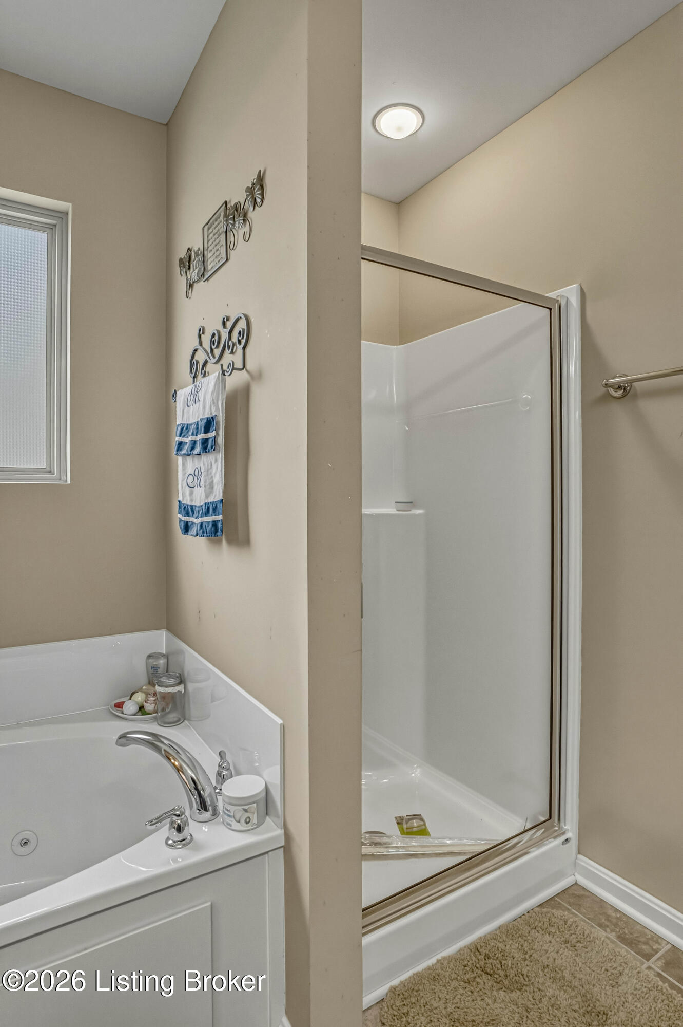 7011 Hollow Oaks Dr Property Photo 12