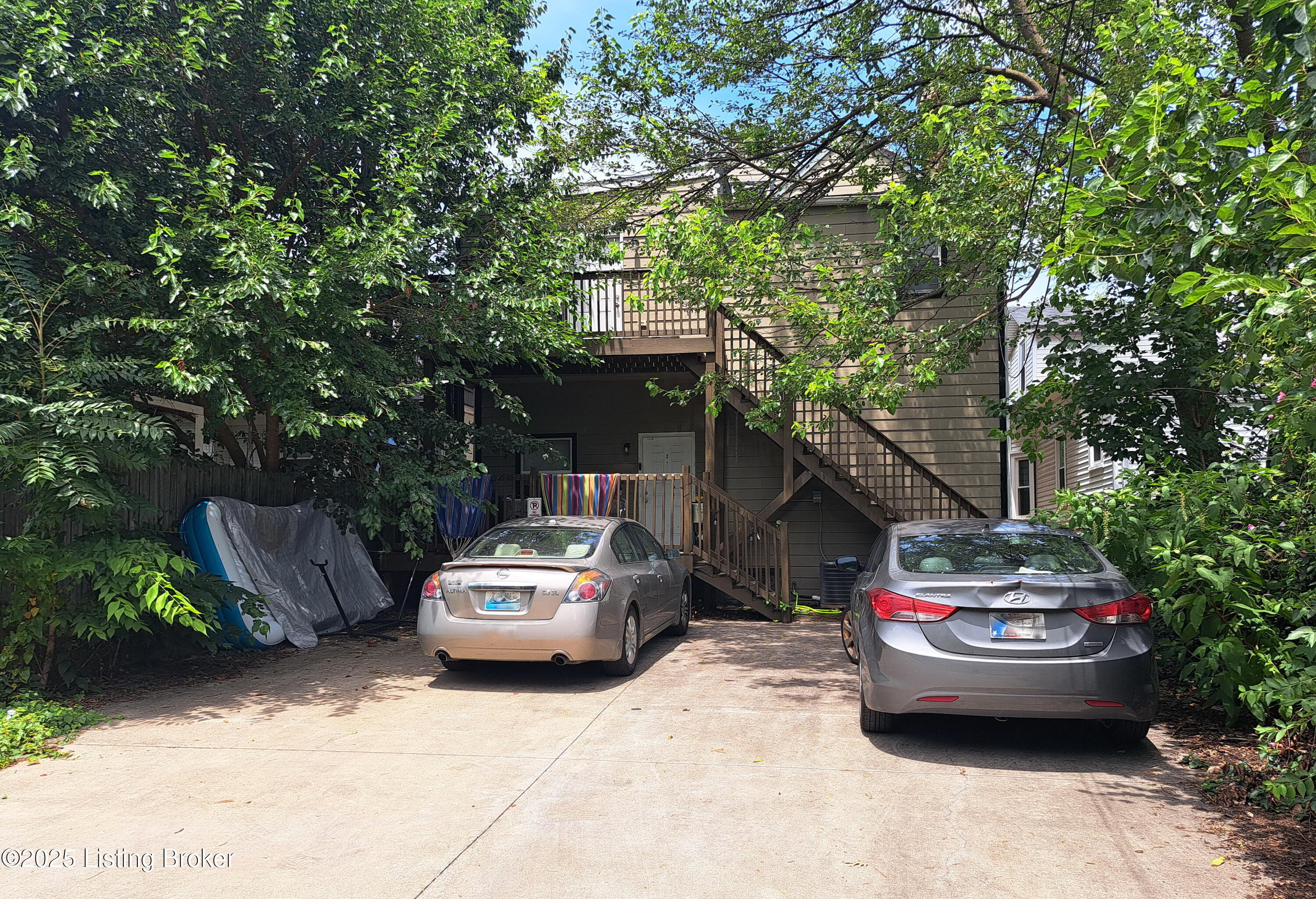 628 E Oak St Property Photo 36