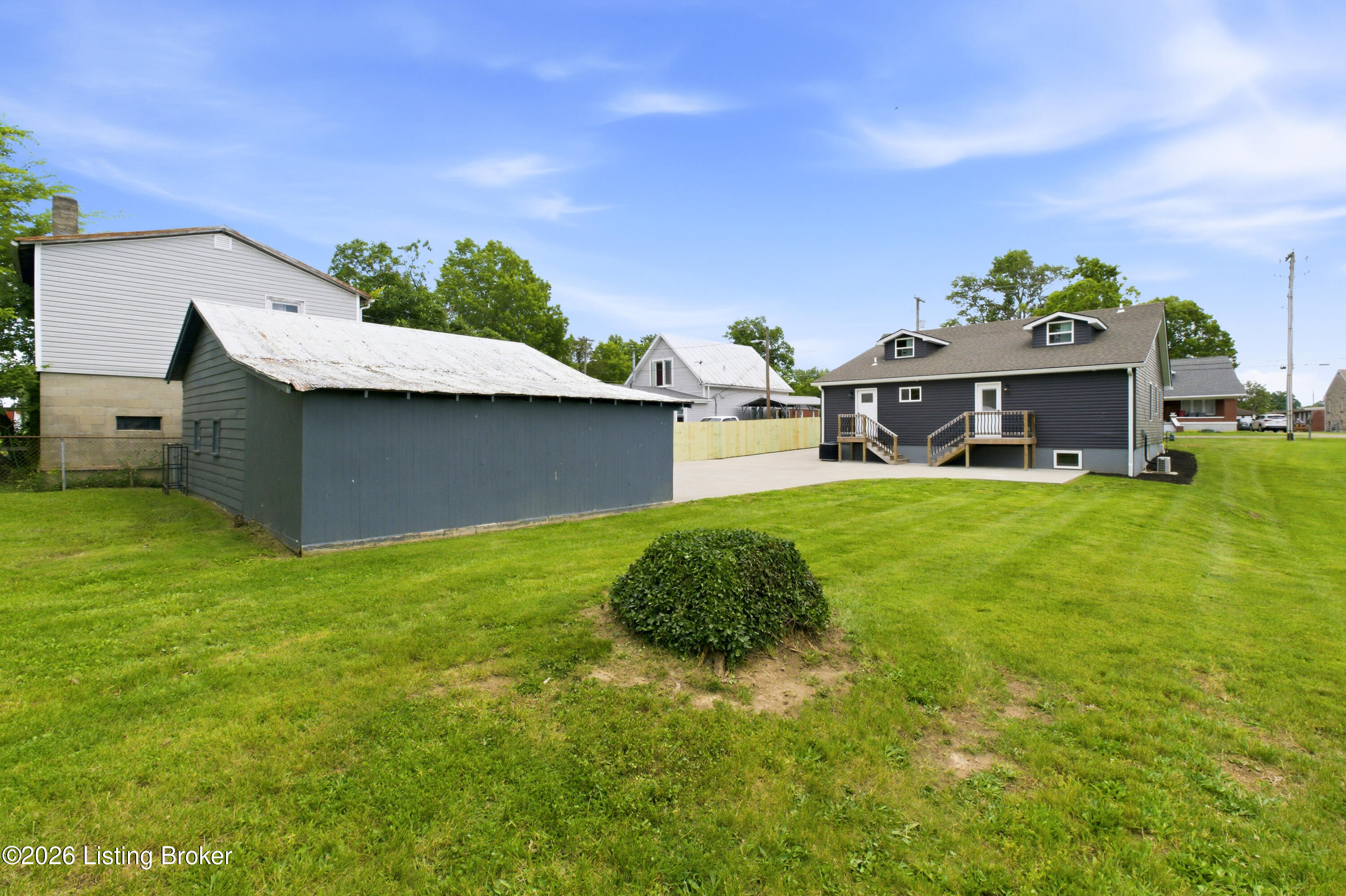 203 Abbott St Property Photo 30