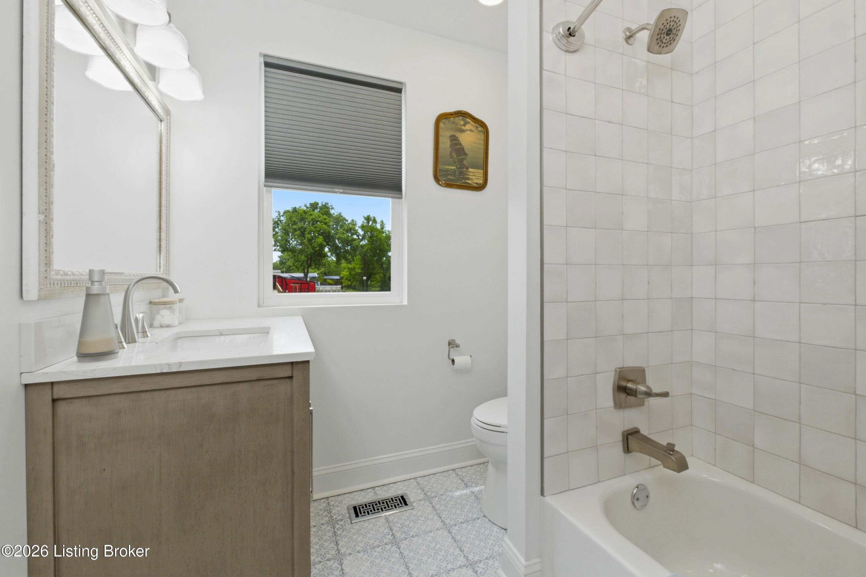 203 Abbott St Property Photo 34