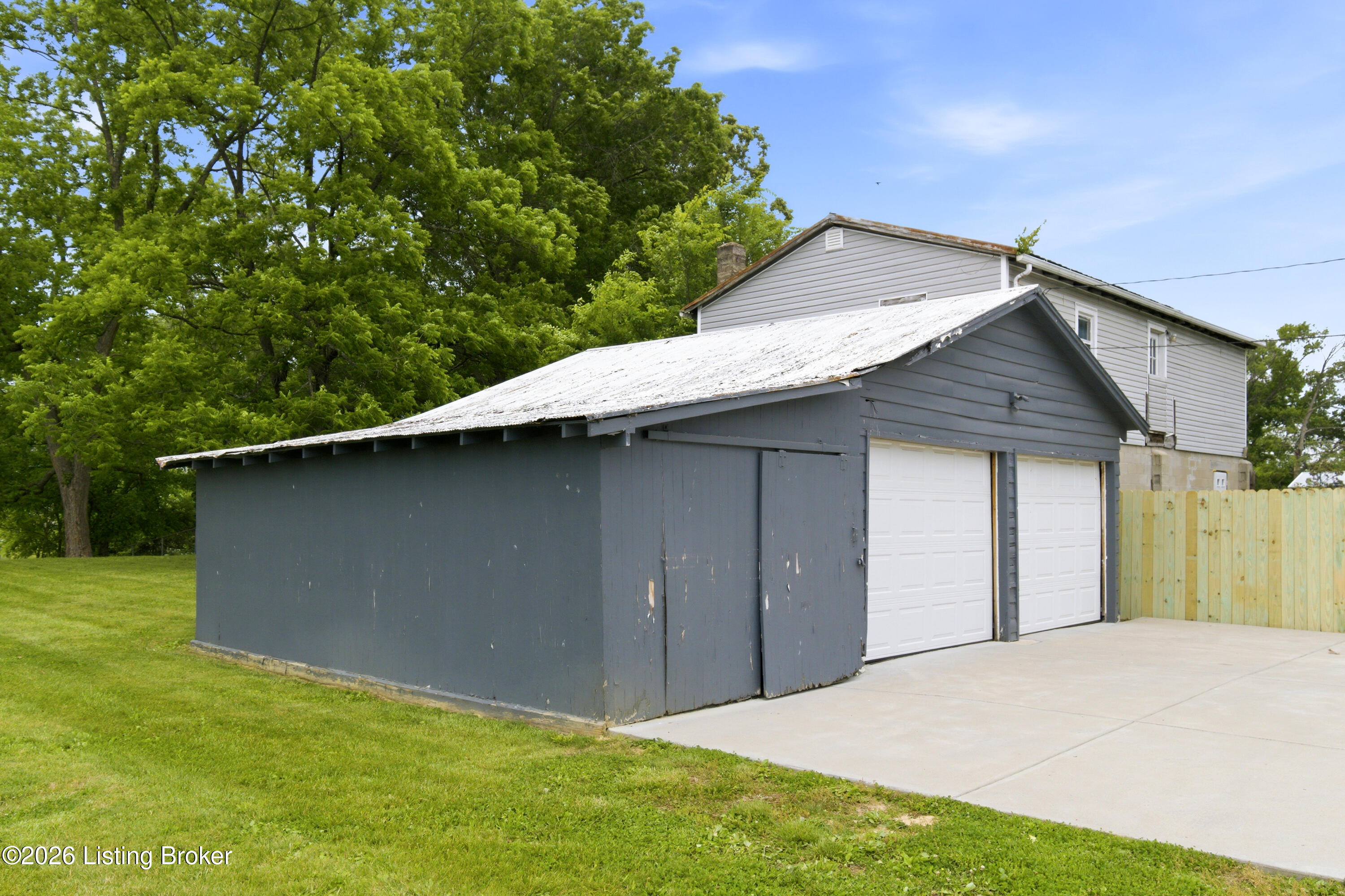 203 Abbott St Property Photo 51