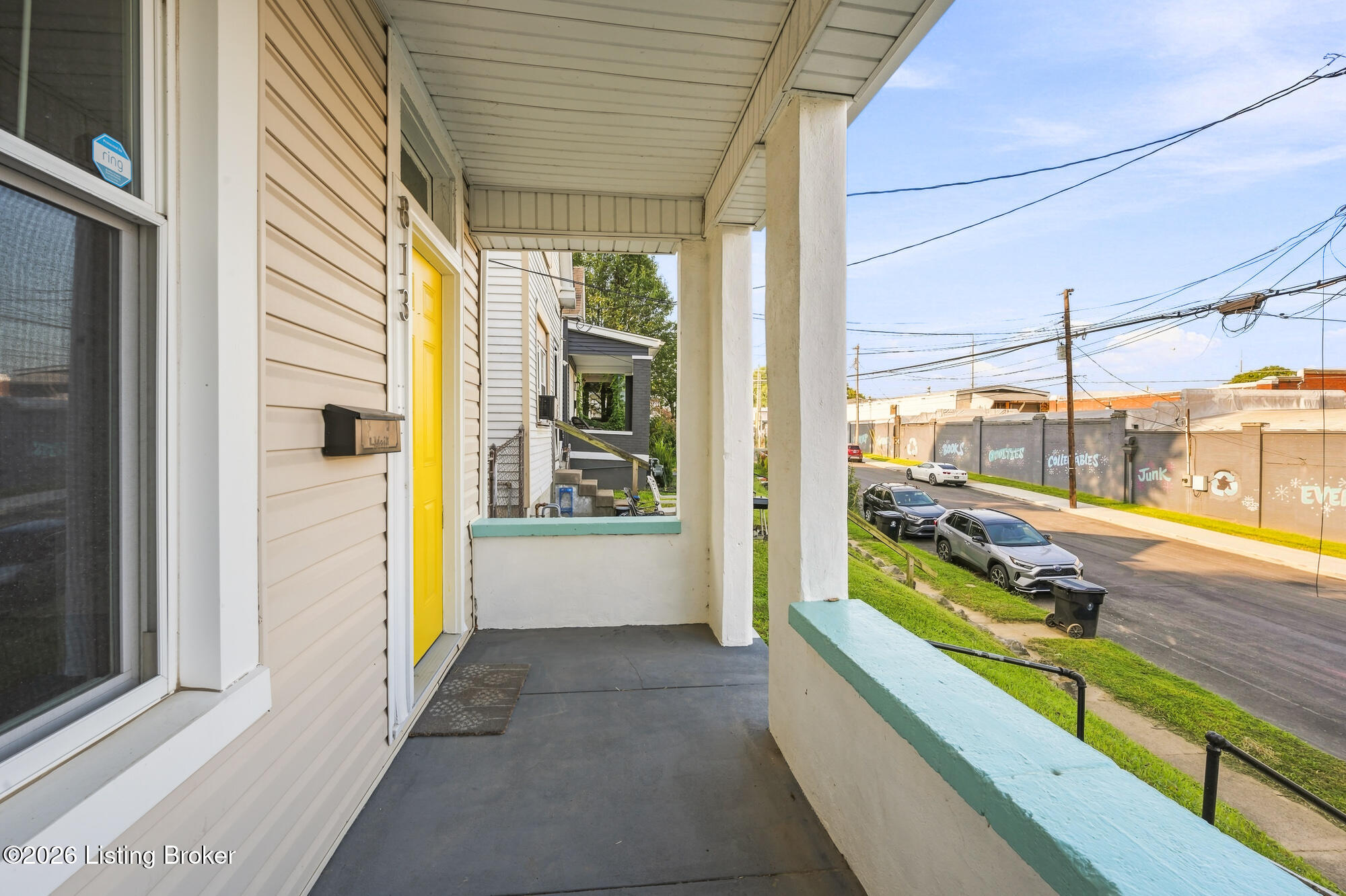 813 1/2 Swan St Property Photo 17