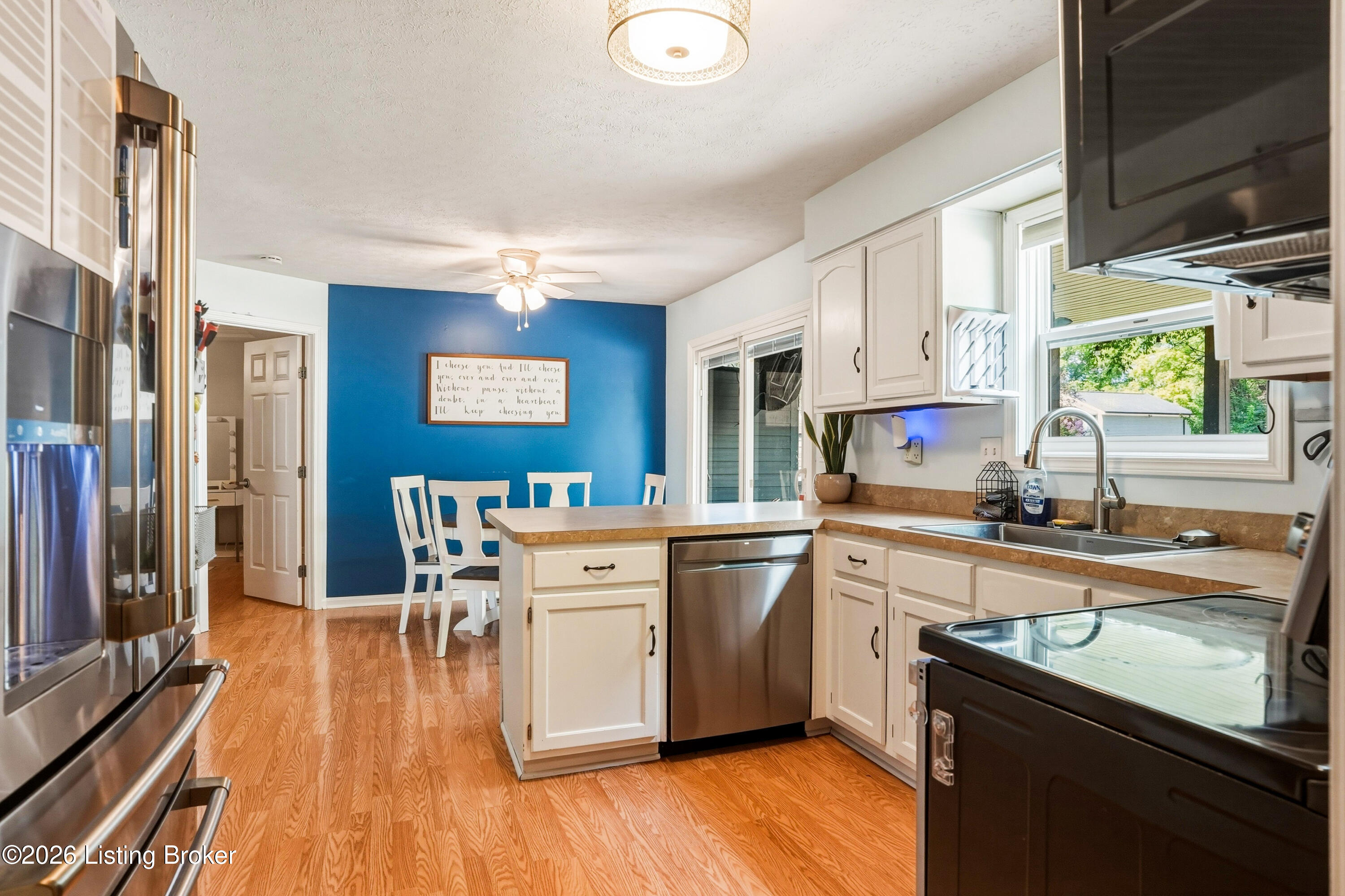 8724 Loch Lea Ln Property Photo 11