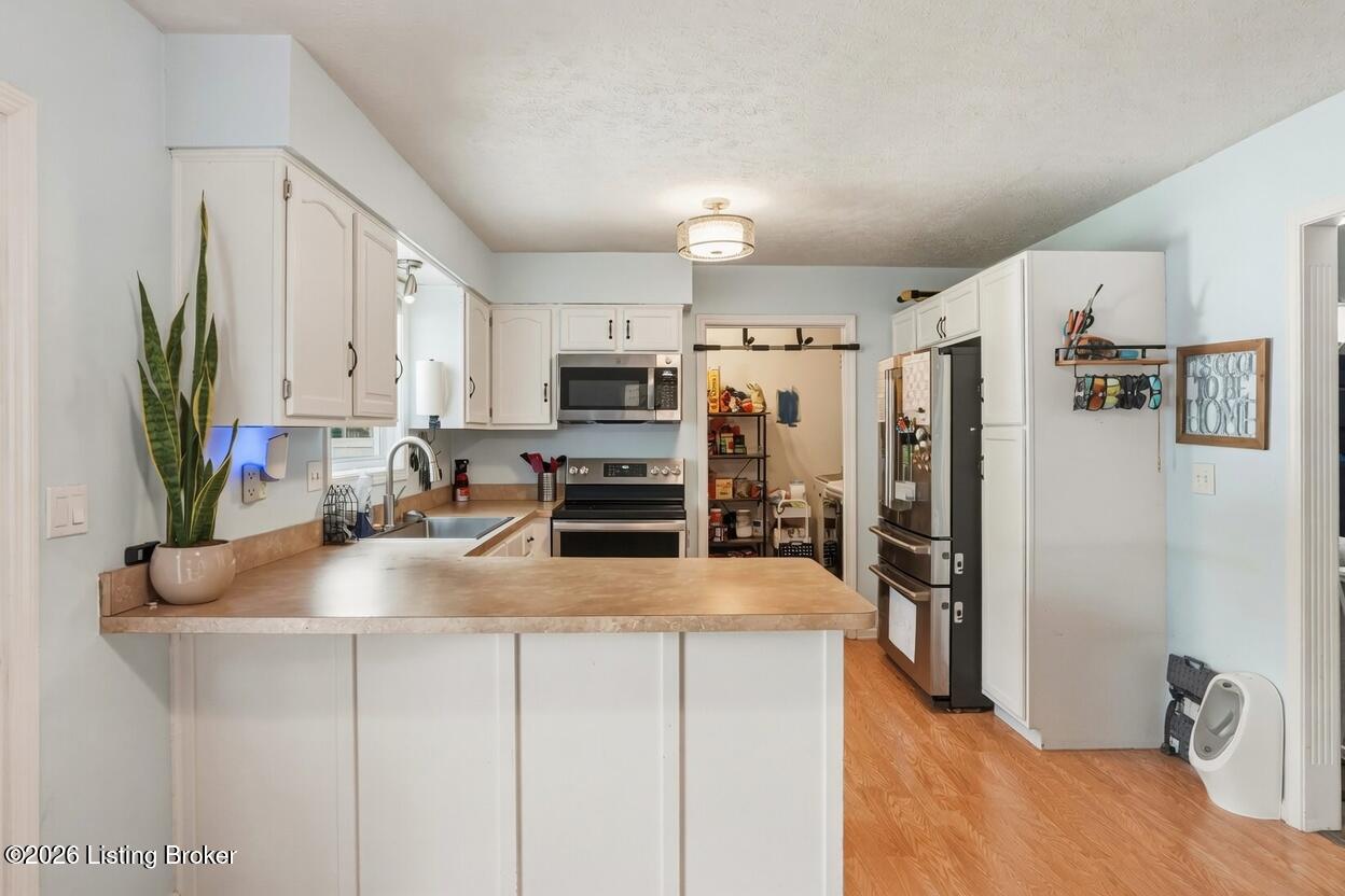 8724 Loch Lea Ln Property Photo 12