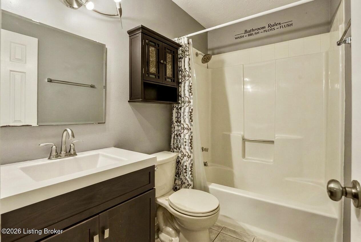 8724 Loch Lea Ln Property Photo 16