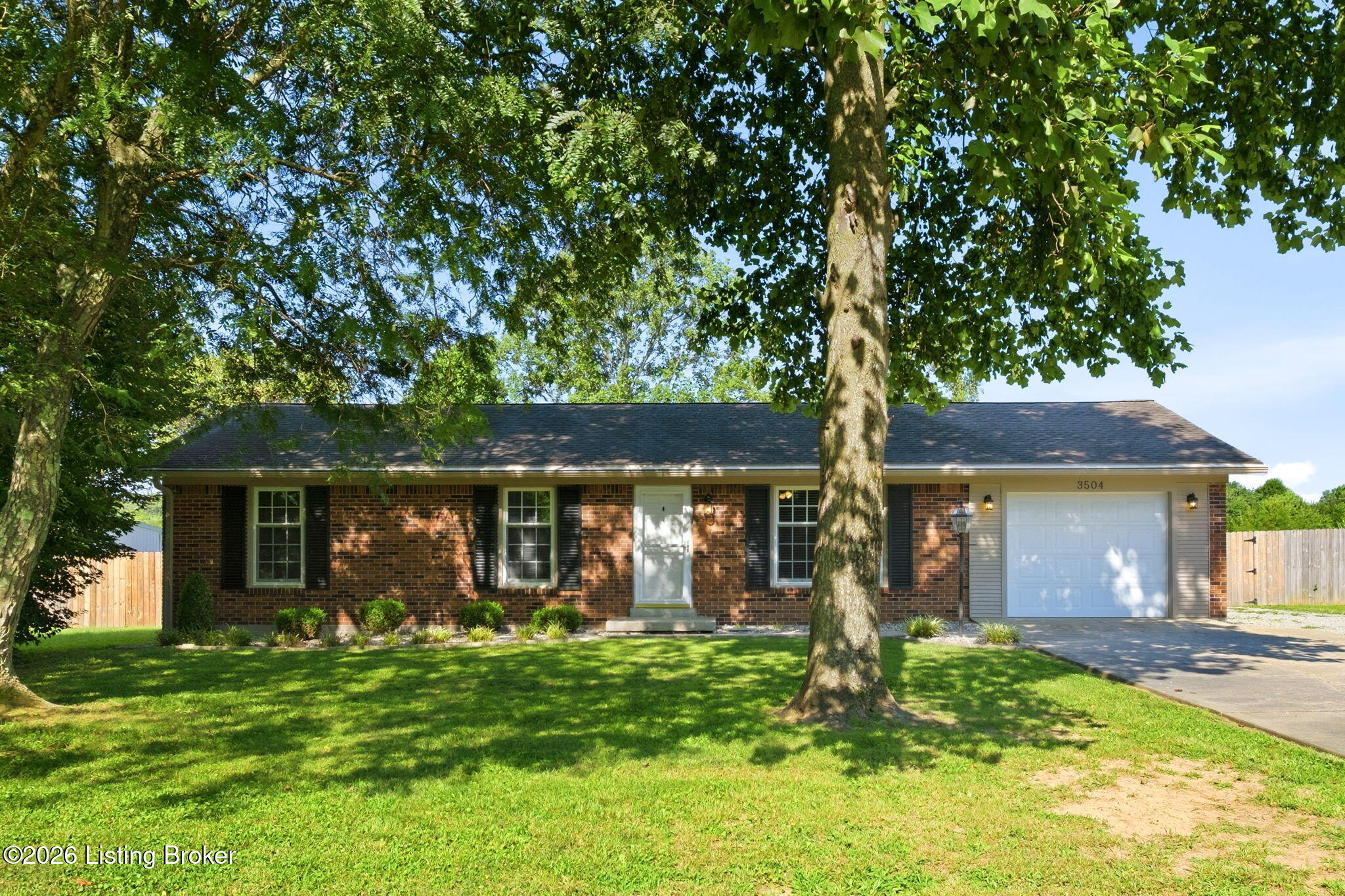 3504 Donna Ln Property Photo 2