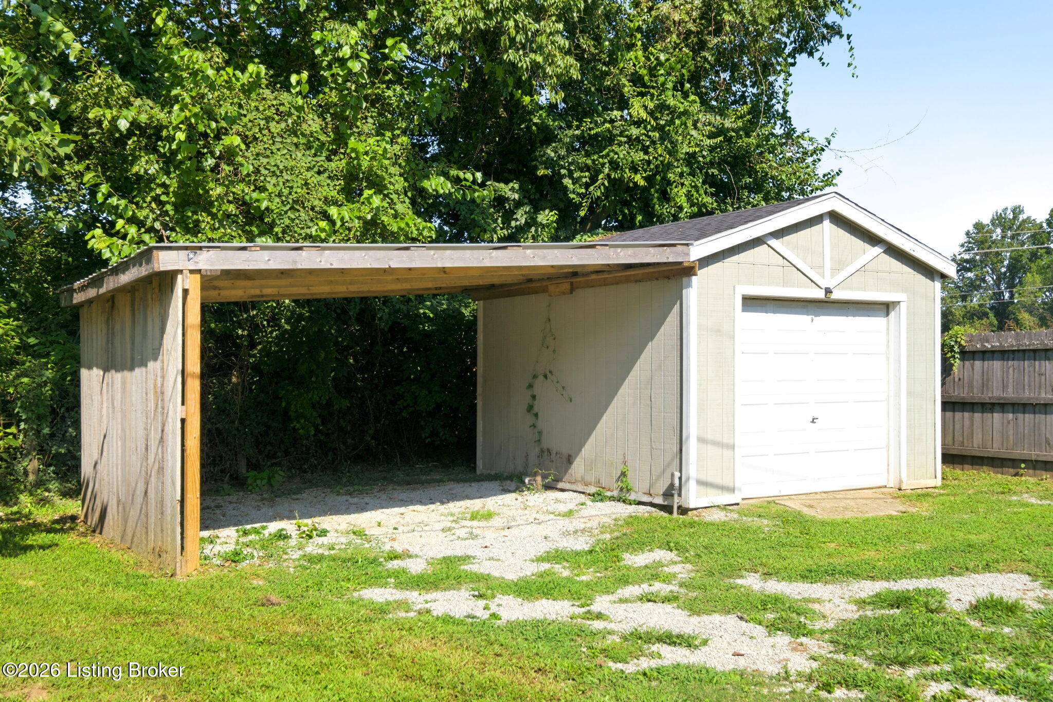 3504 Donna Ln Property Photo 9