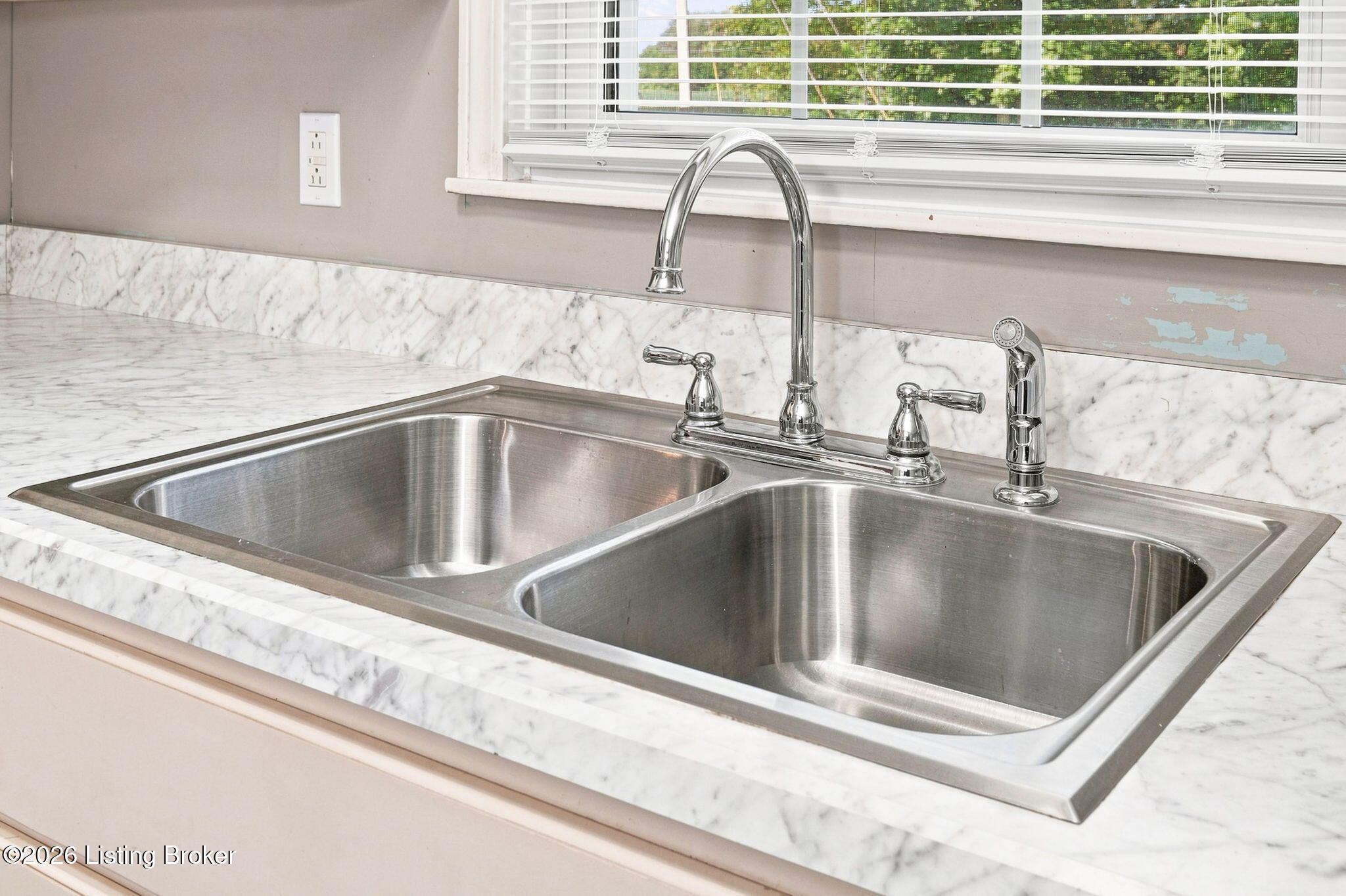 3504 Donna Ln Property Photo 23