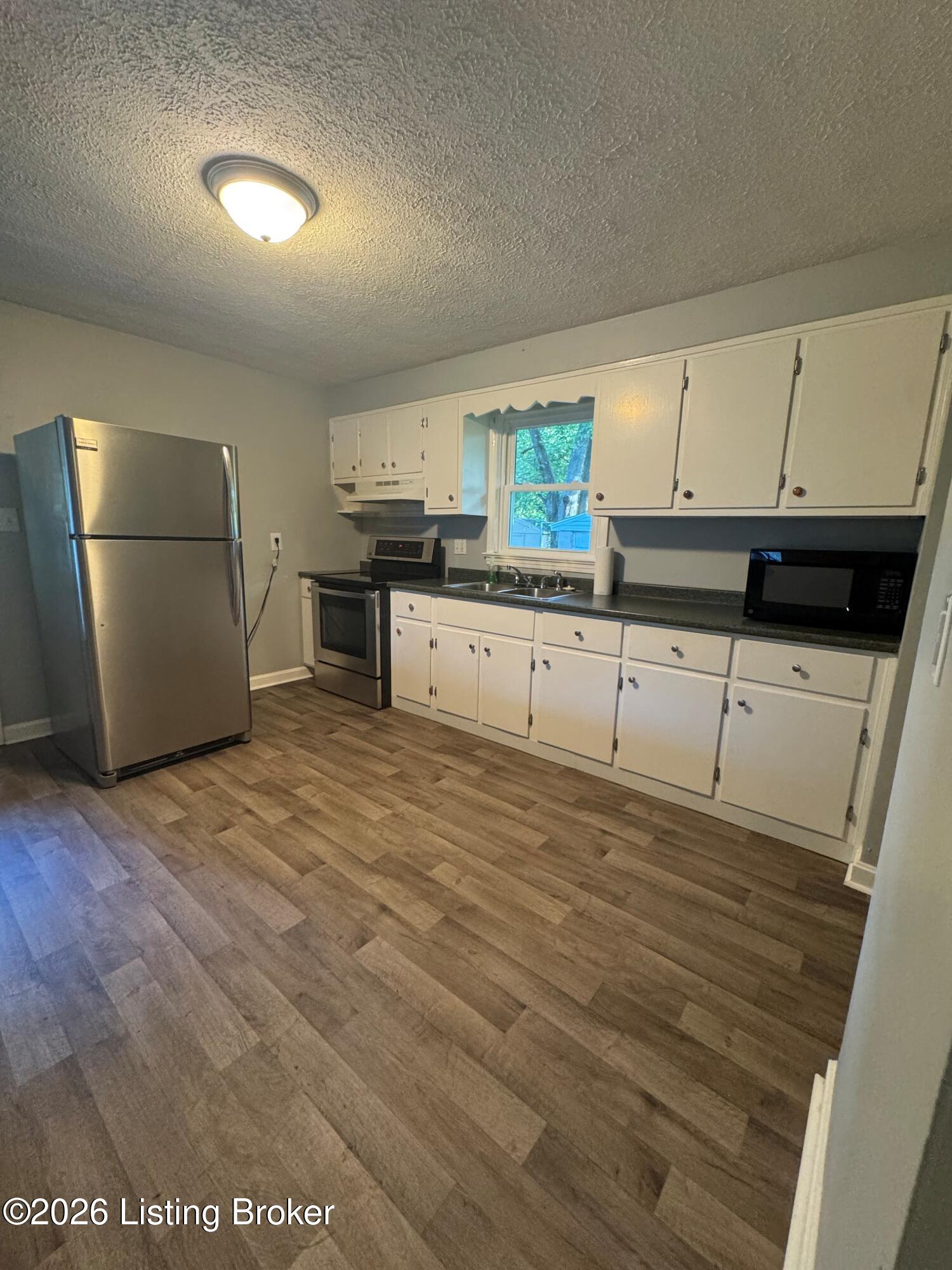 3210 New Lynnview Dr Property Photo 9