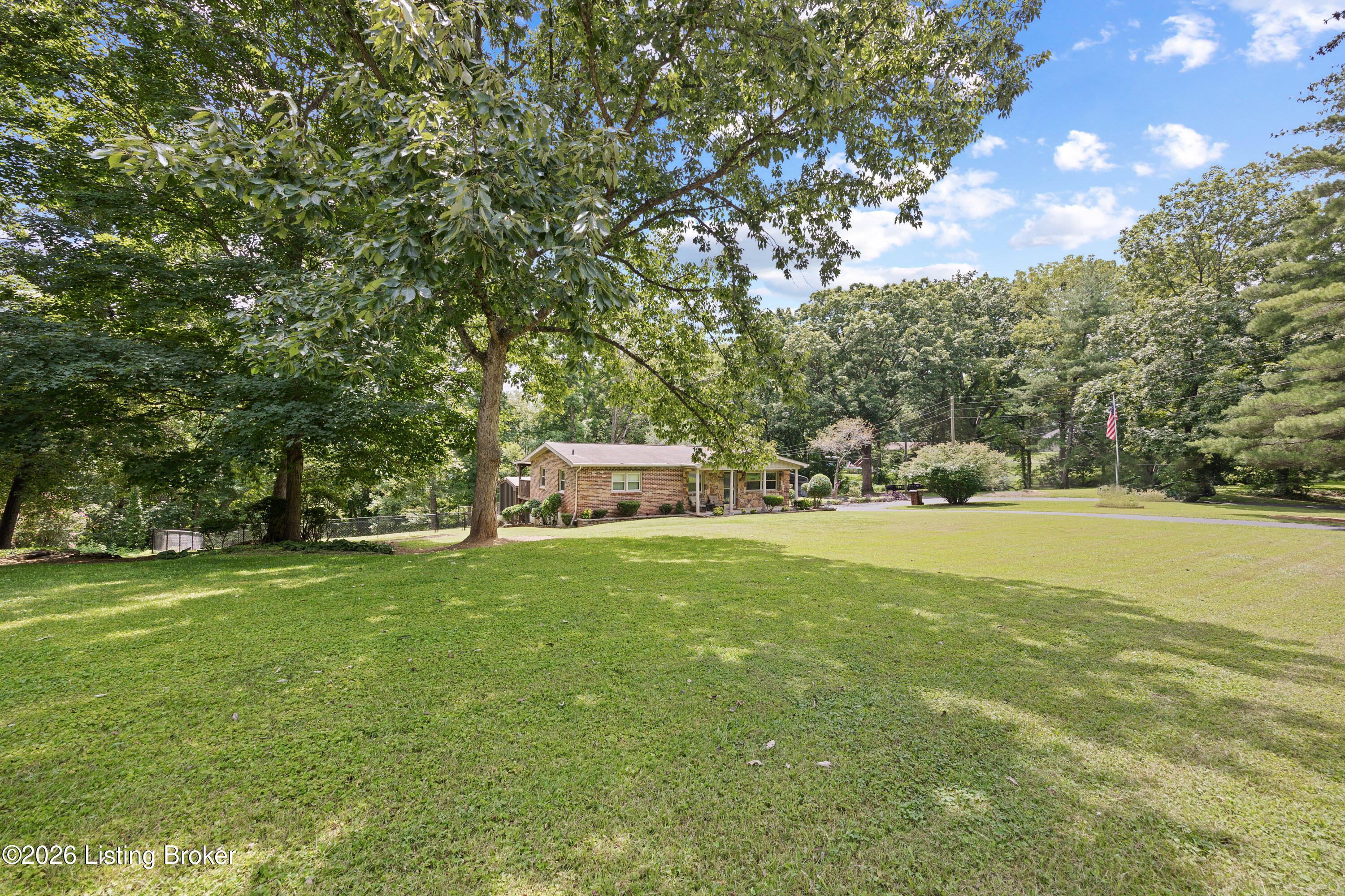 1193 Castlerock Dr Property Photo 5