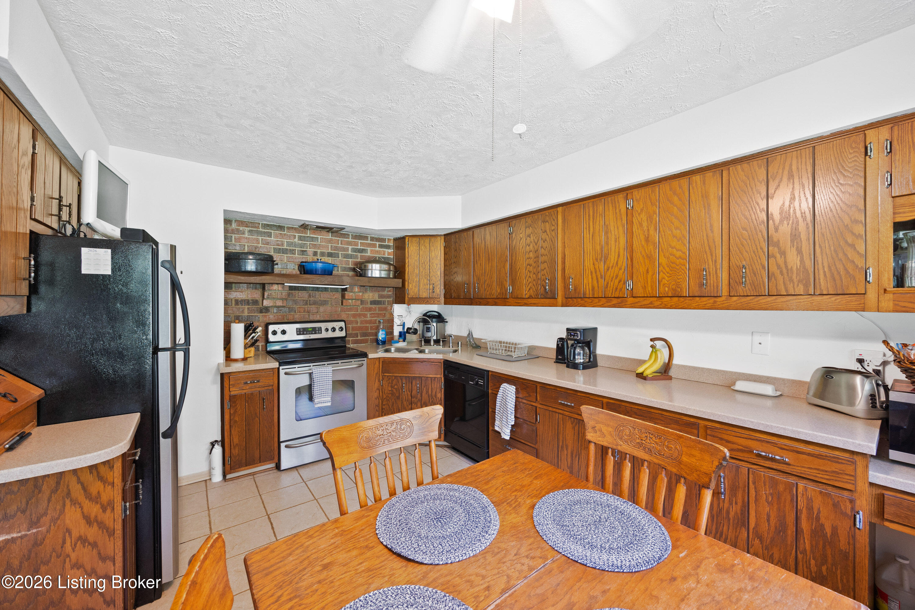 1193 Castlerock Dr Property Photo 15