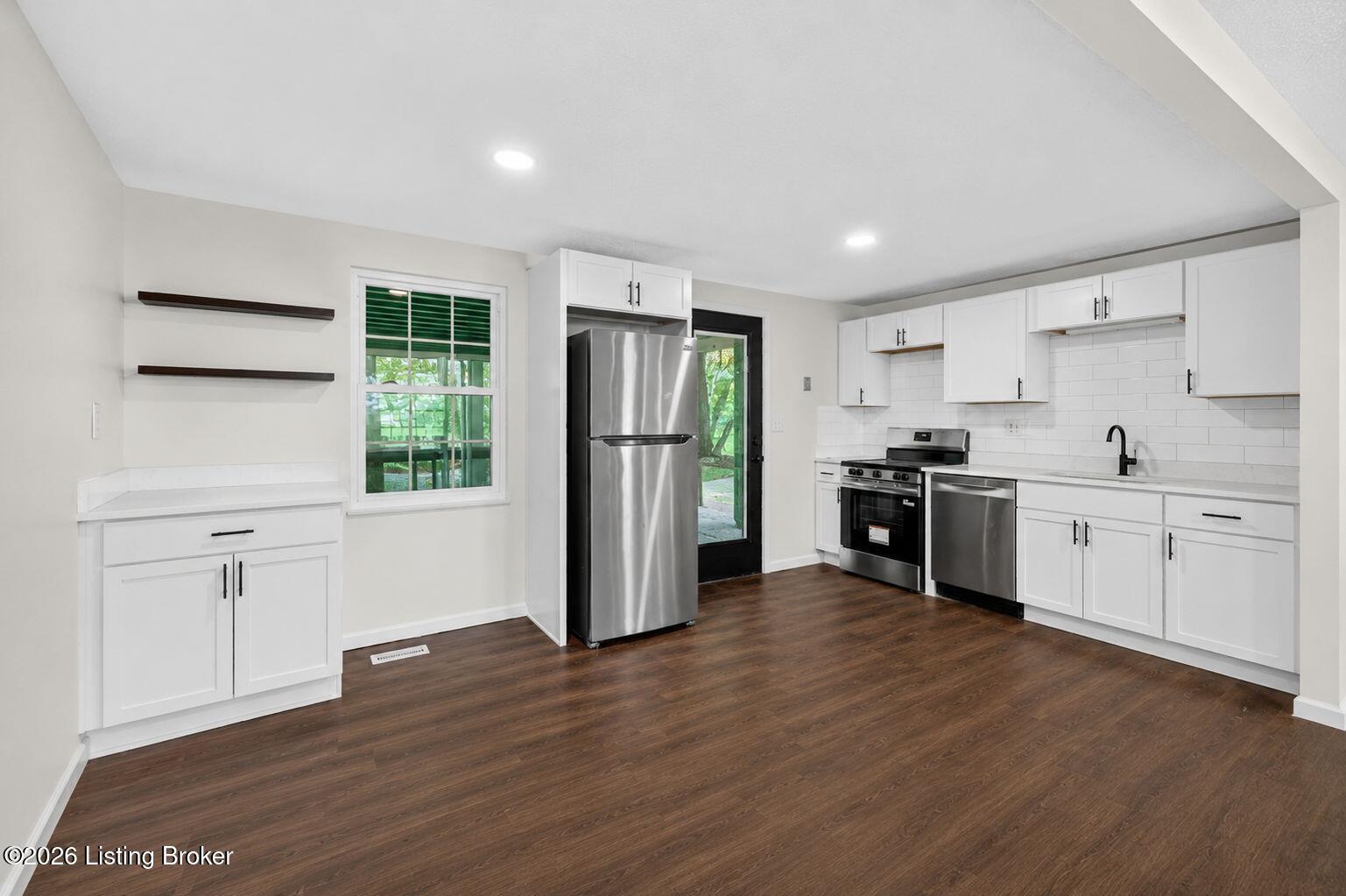 7005 Apple Orchard Ln Property Photo 7