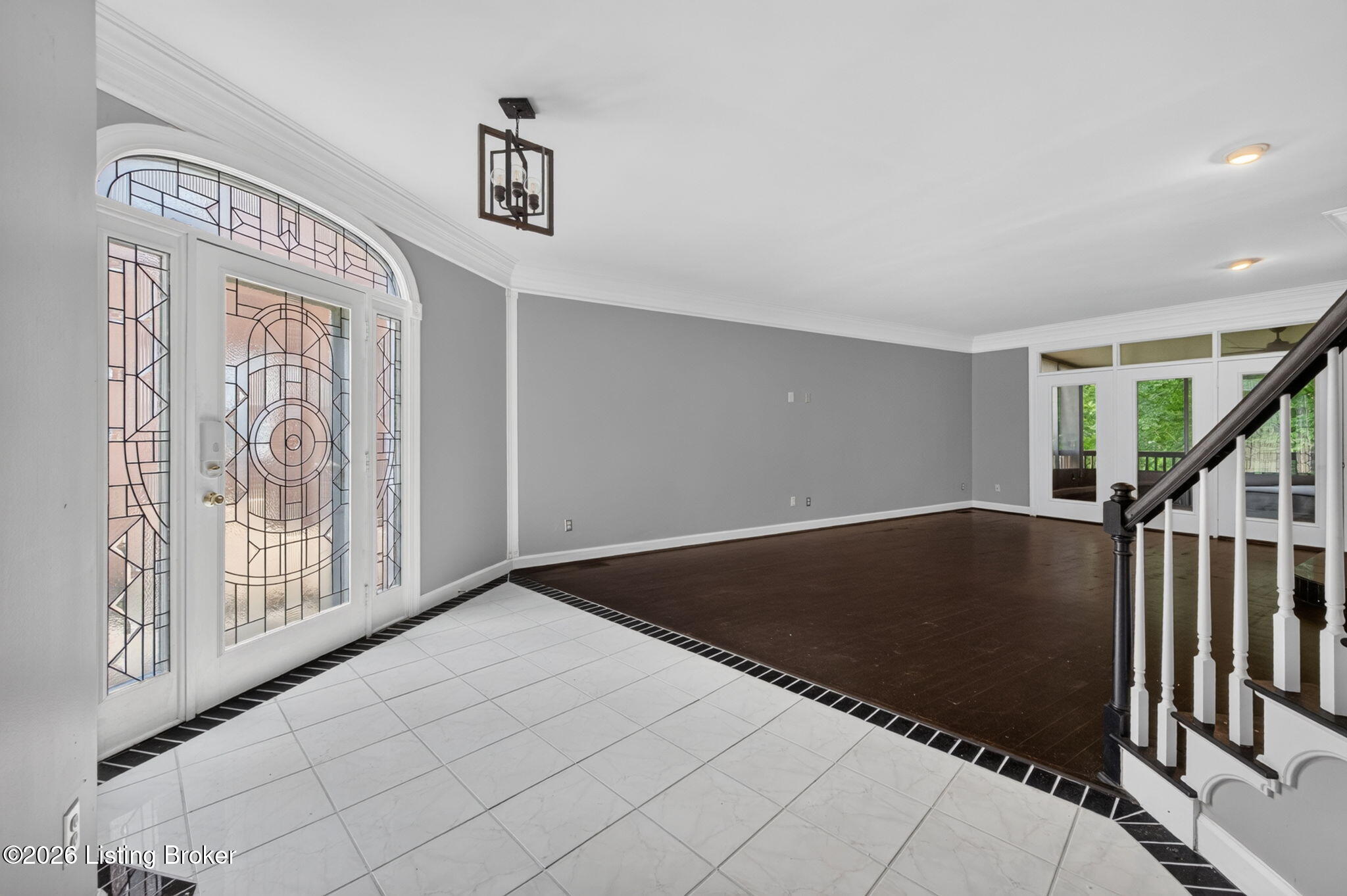 8800 Wooded Trail Ct Property Photo 5