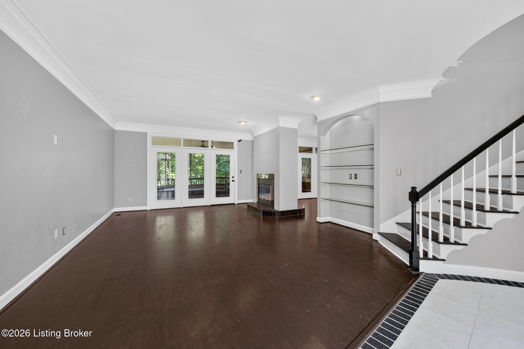 8800 Wooded Trail Ct Property Photo 7