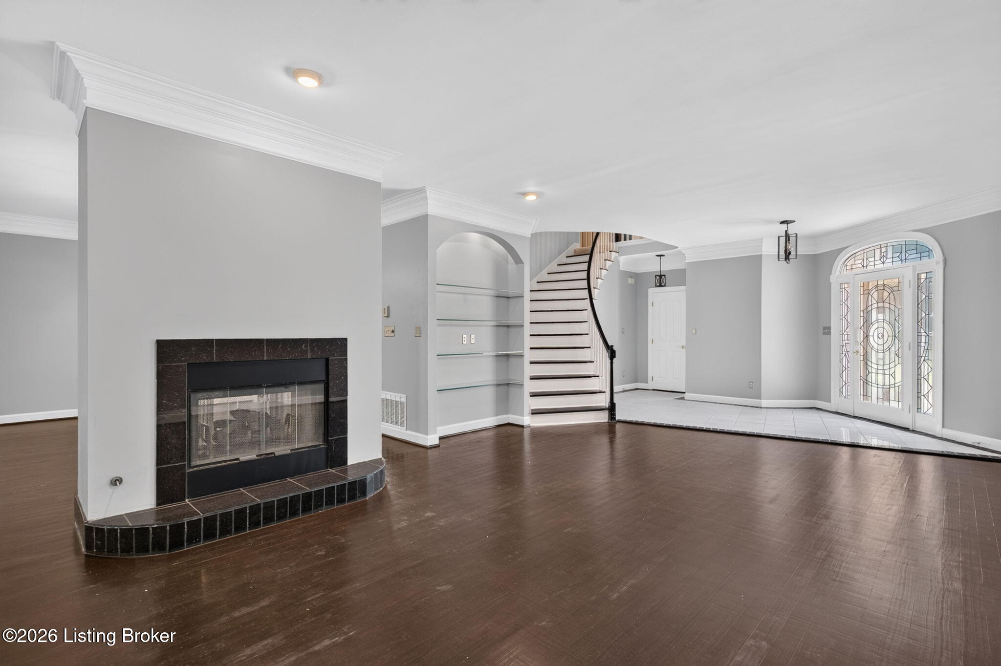8800 Wooded Trail Ct Property Photo 9