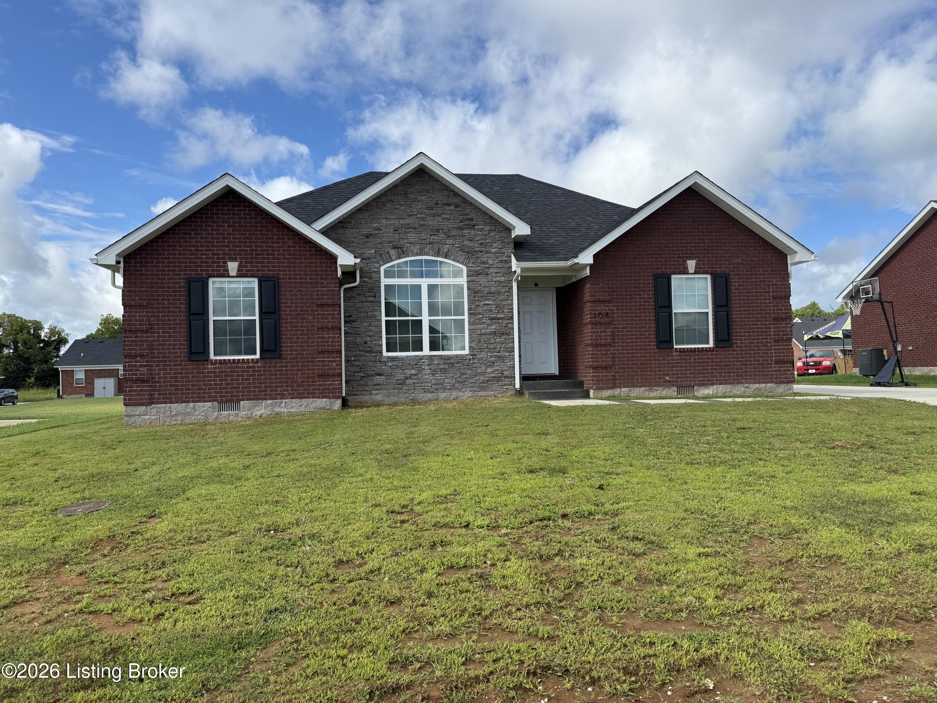 104 Flagstaff Dr Property Photo 1