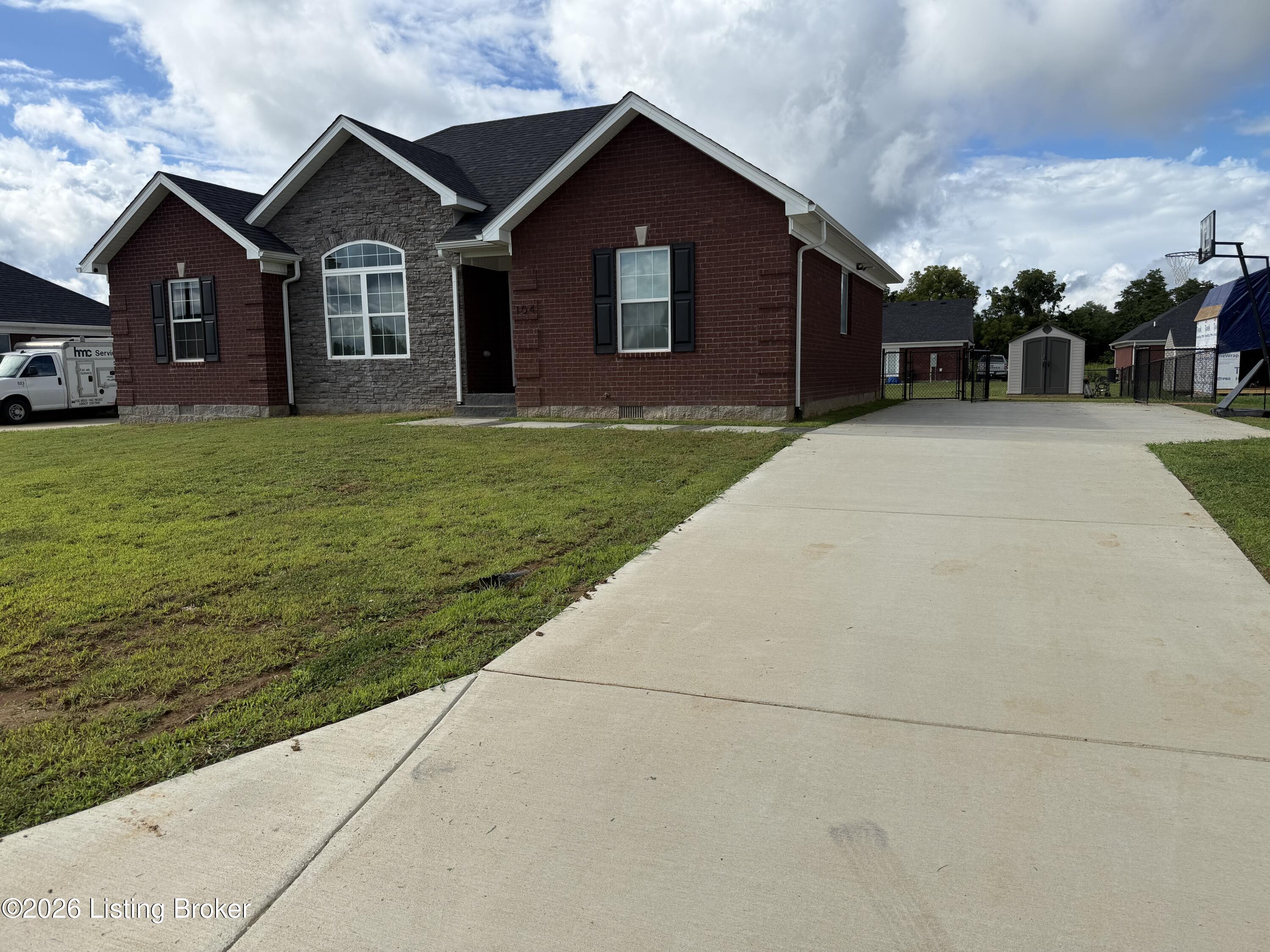 104 Flagstaff Dr Property Photo 2