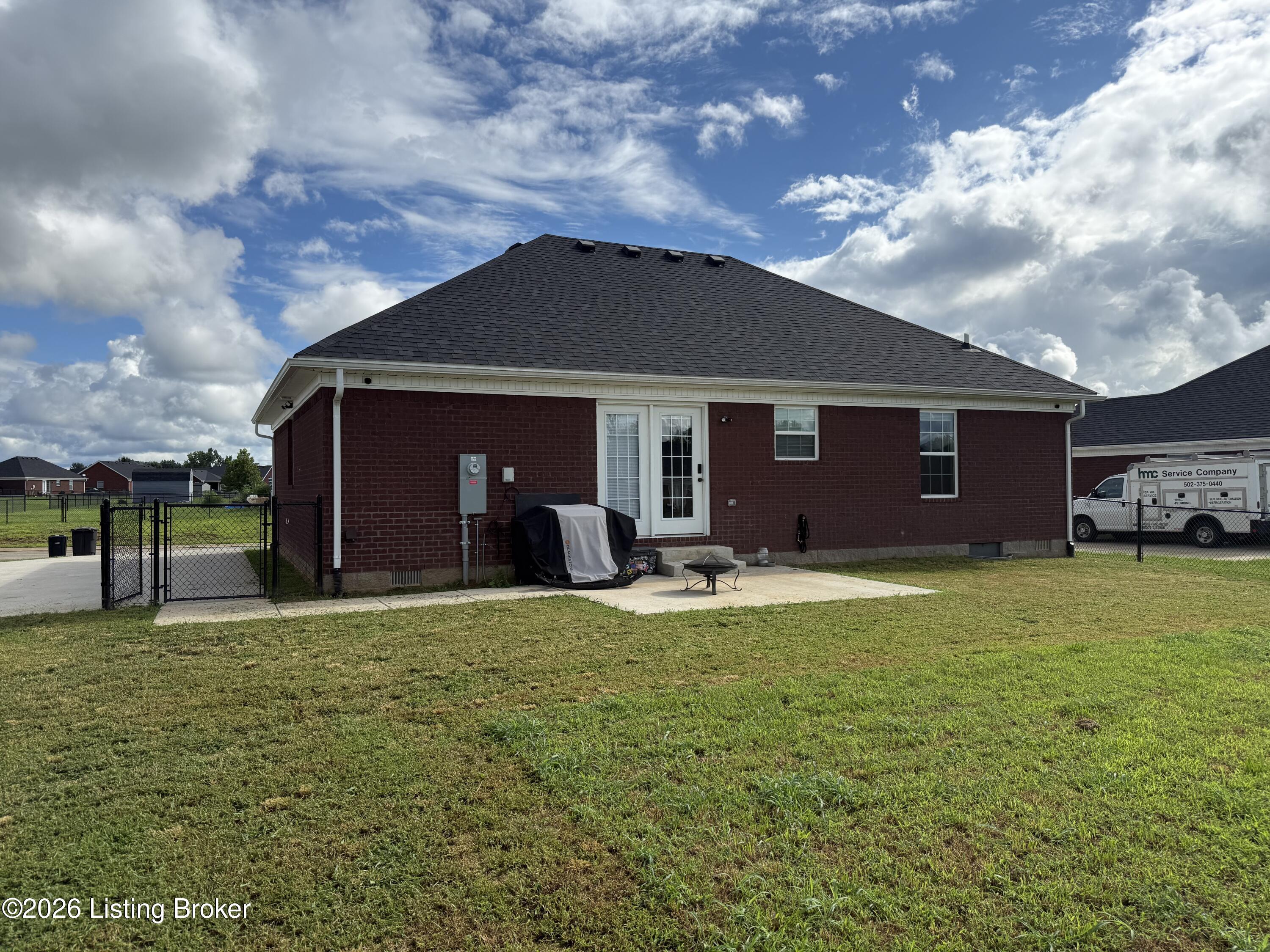 104 Flagstaff Dr Property Photo 3