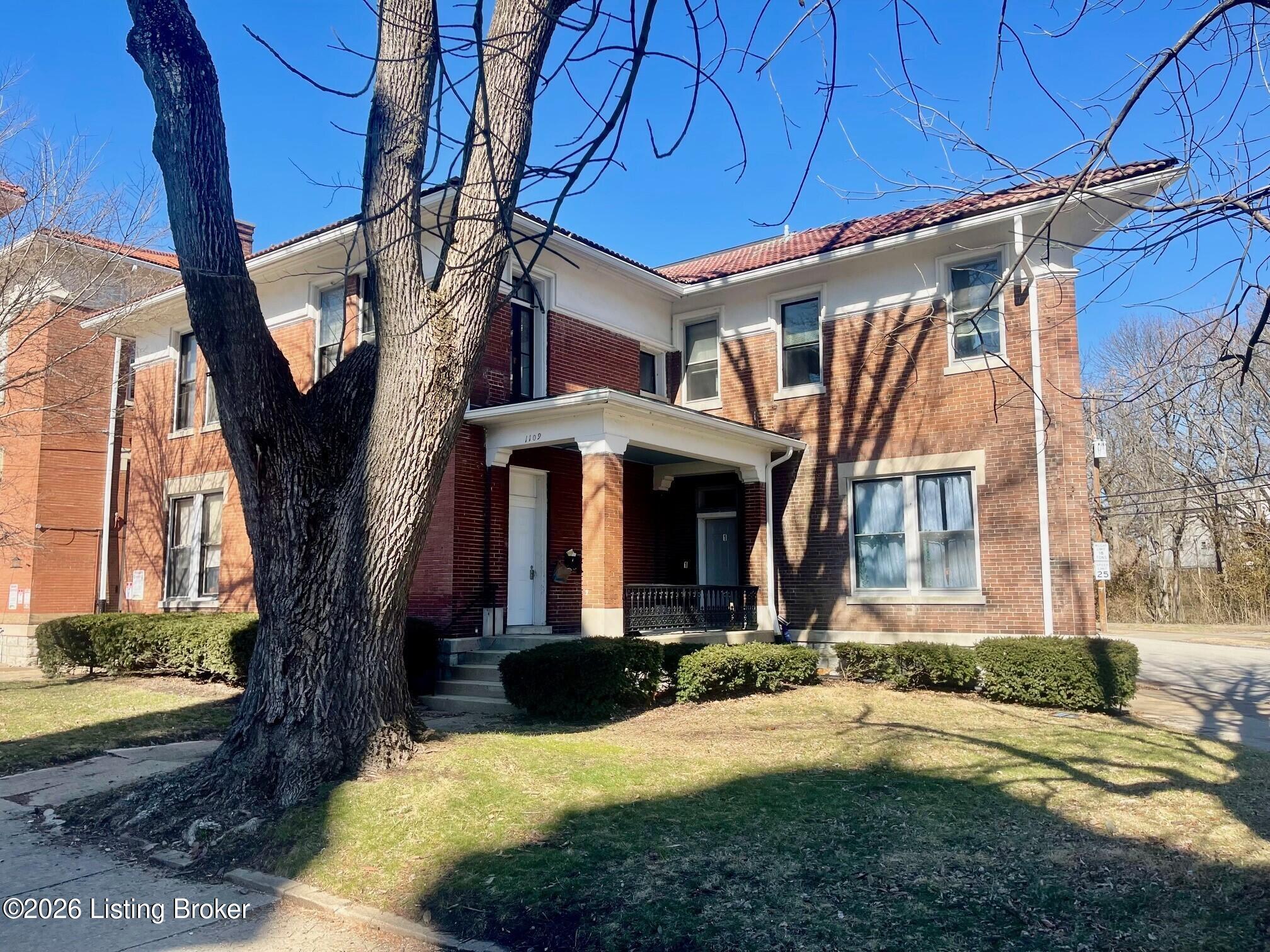 1109 E Kentucky St 3 Property Photo 1