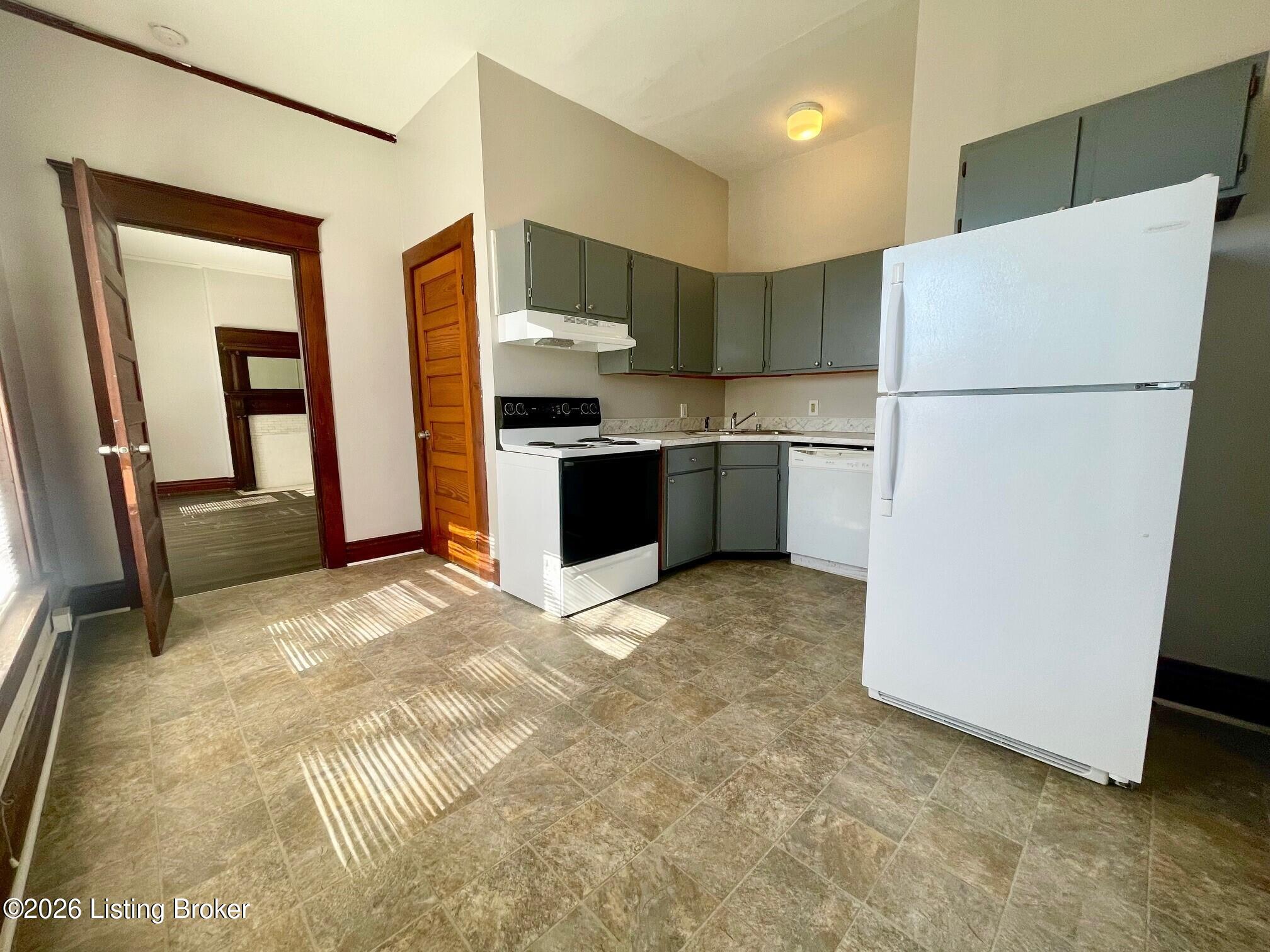 1109 E Kentucky St 3 Property Photo 4