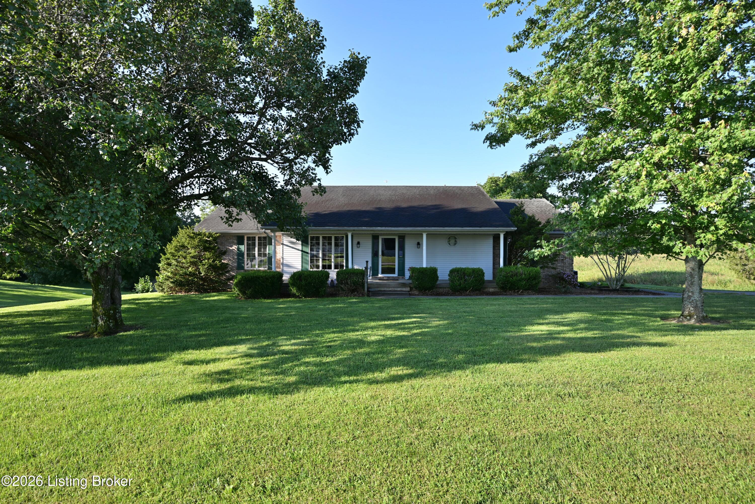 290 Hochstrasser Rd Property Photo 3