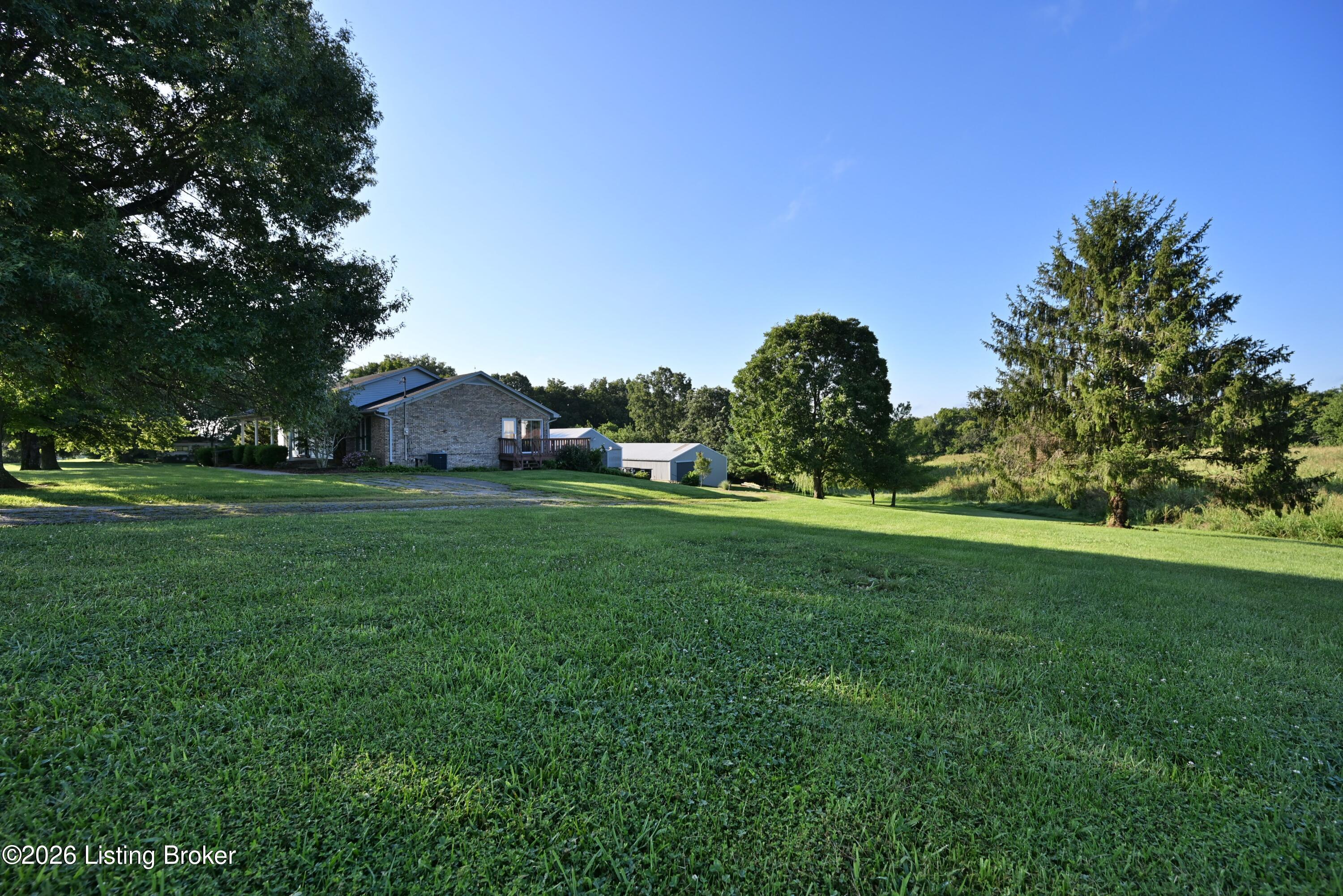 290 Hochstrasser Rd Property Photo 7