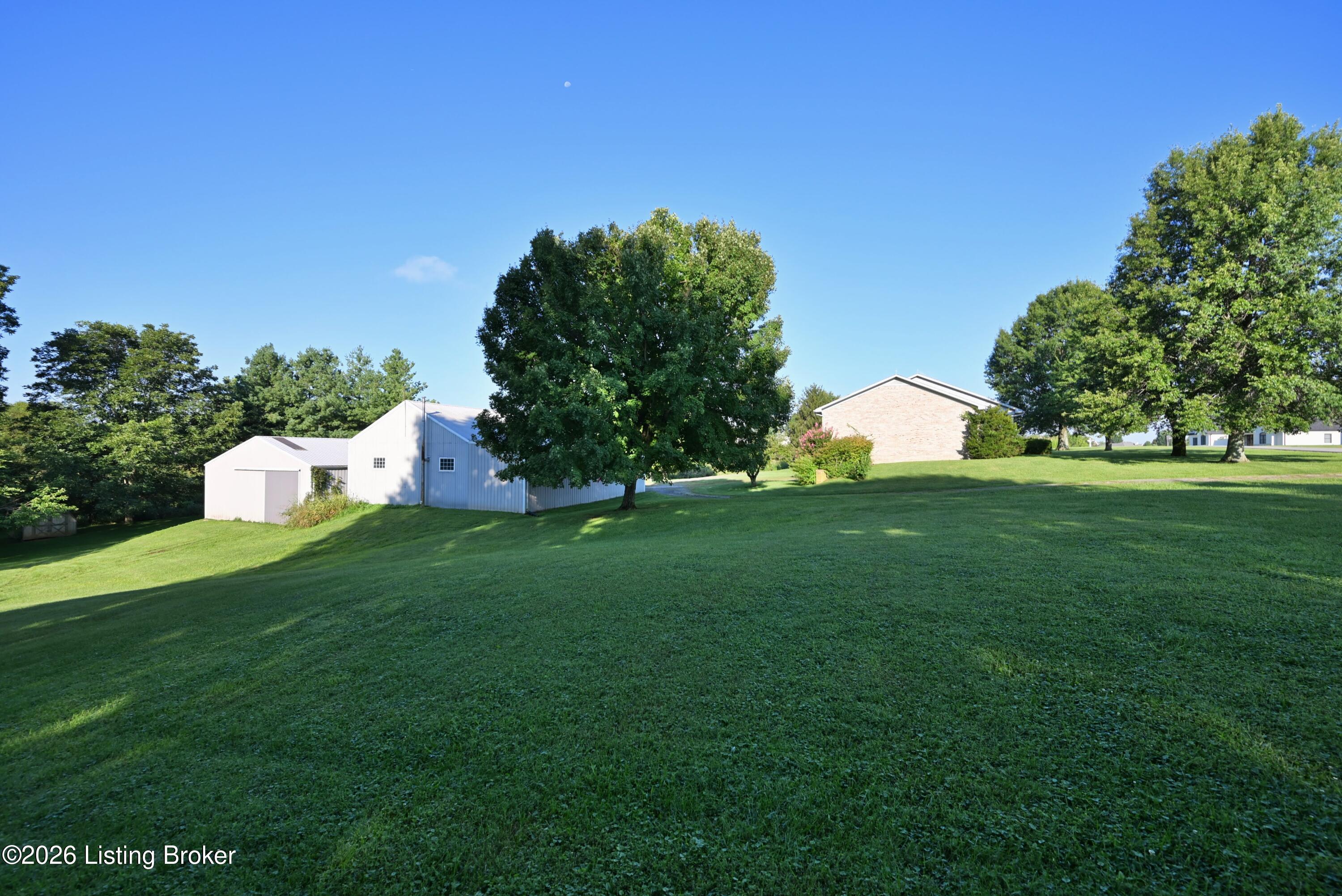 290 Hochstrasser Rd Property Photo 13