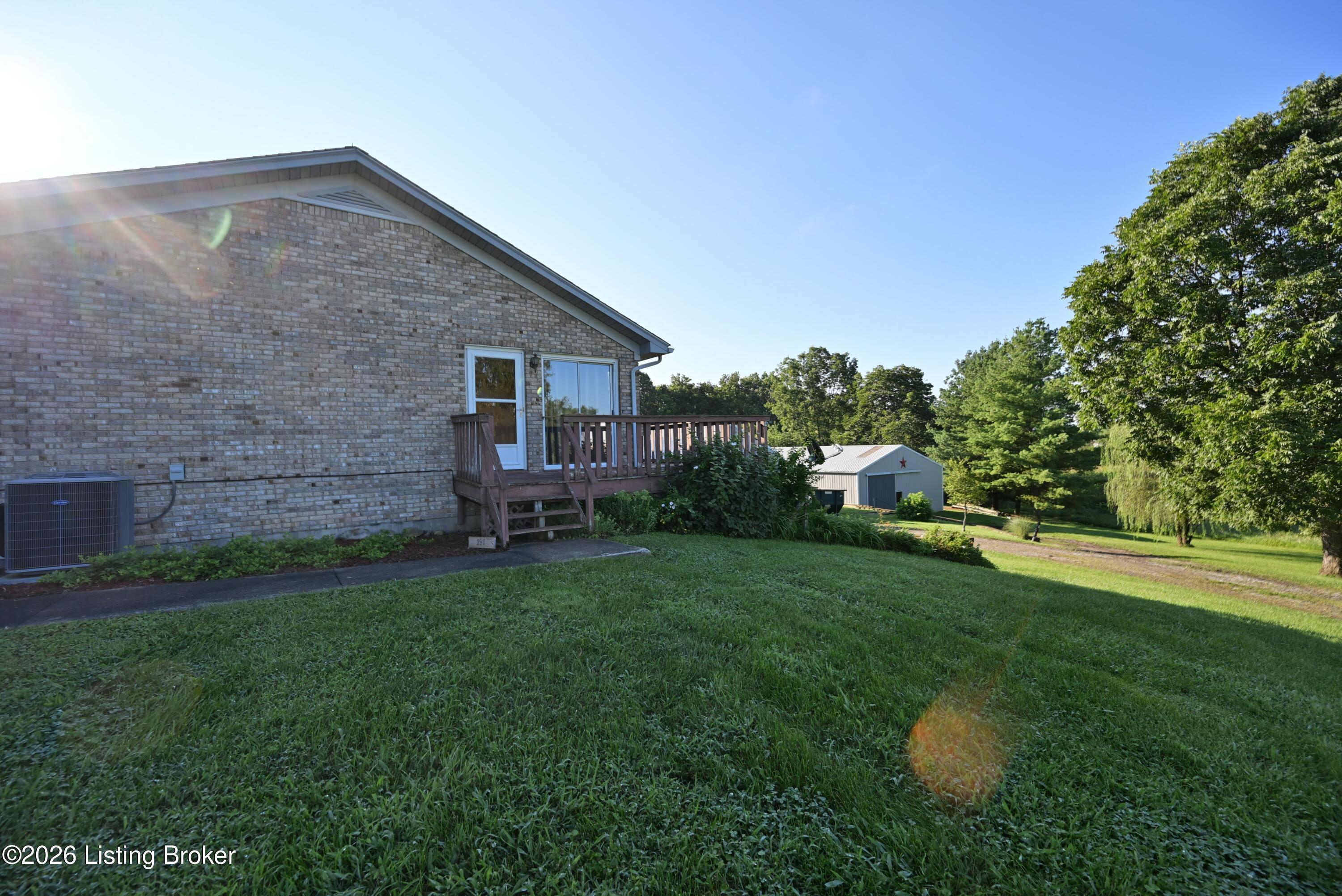 290 Hochstrasser Rd Property Photo 15