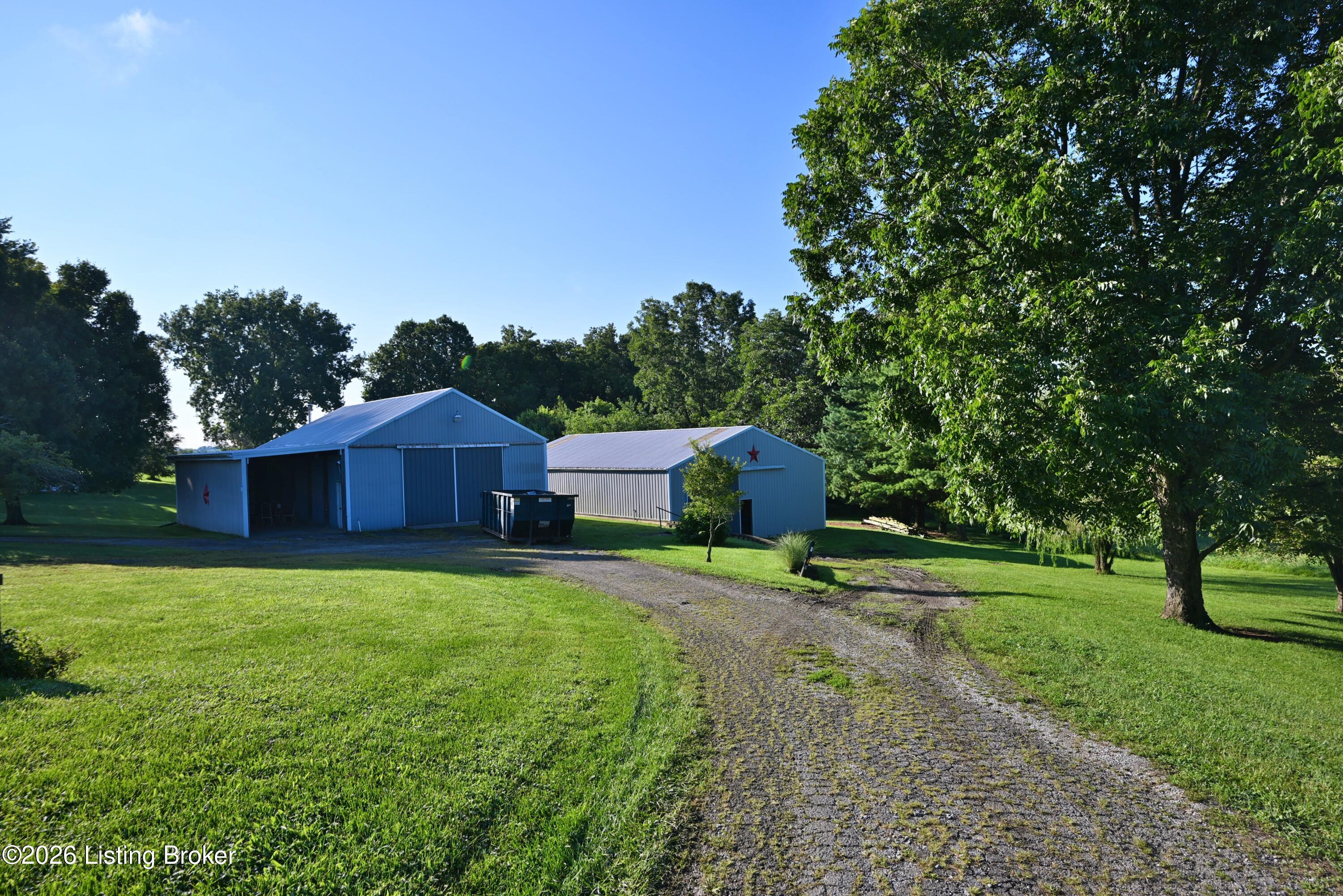 290 Hochstrasser Rd Property Photo 16