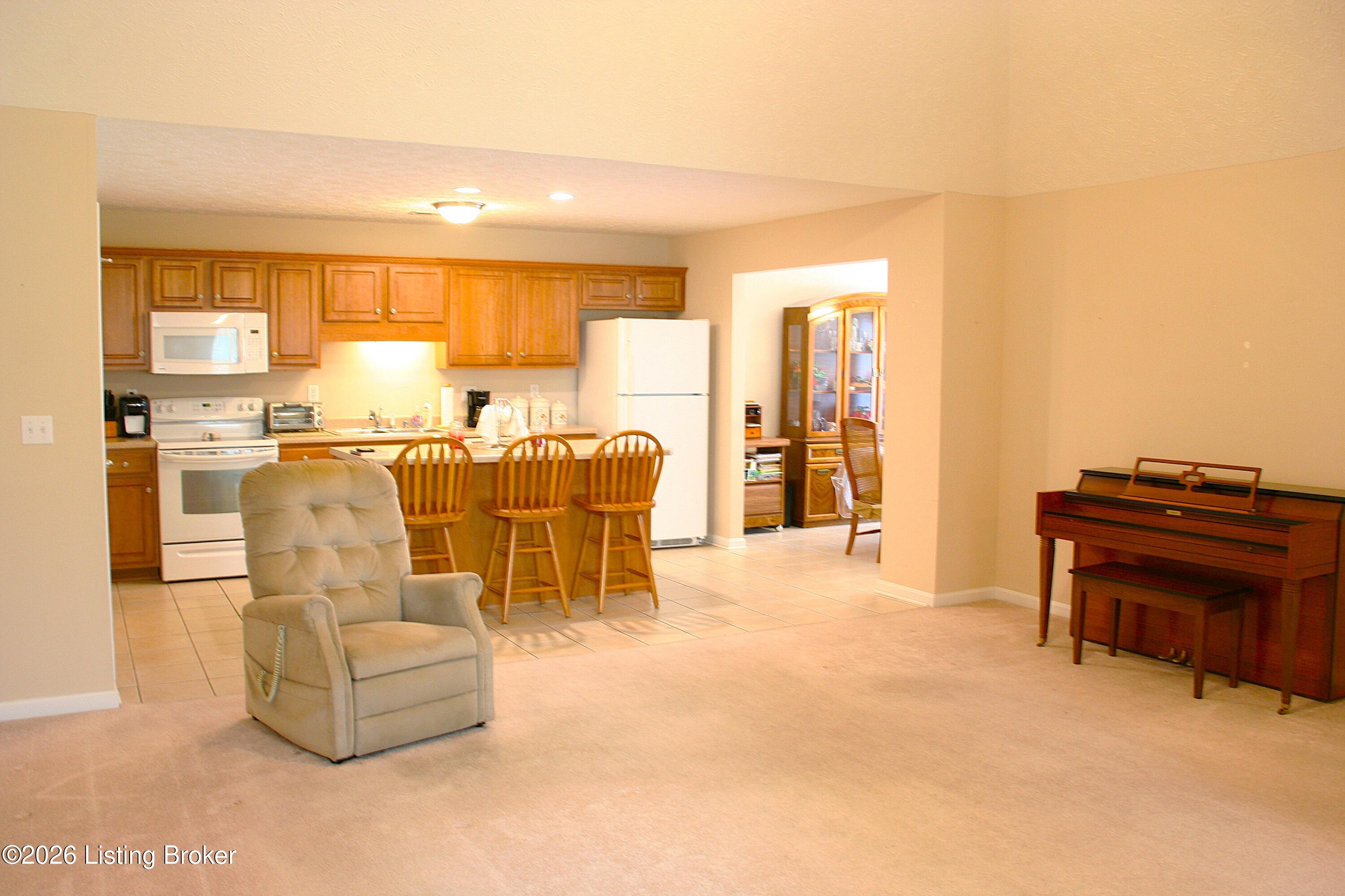 112 Bronze Wood Way Property Photo 2