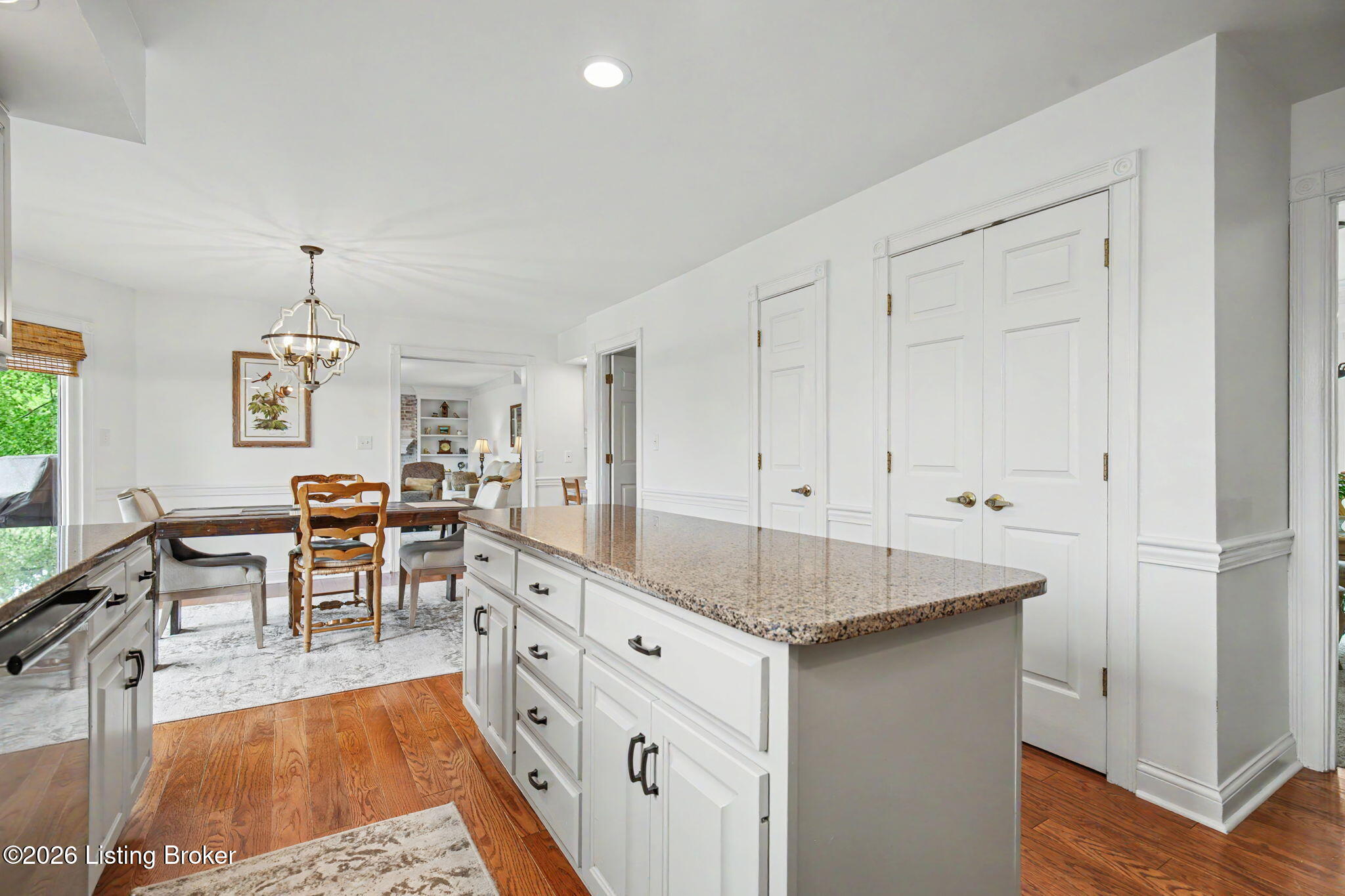 1600 Saratoga Trace Property Photo 11
