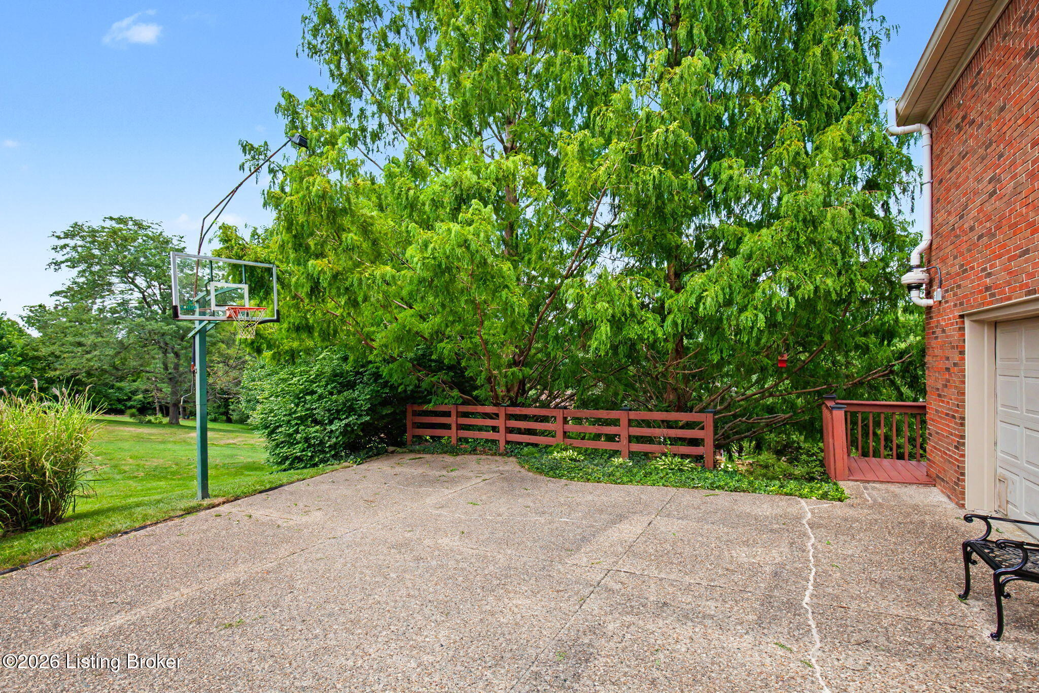 1600 Saratoga Trace Property Photo 43