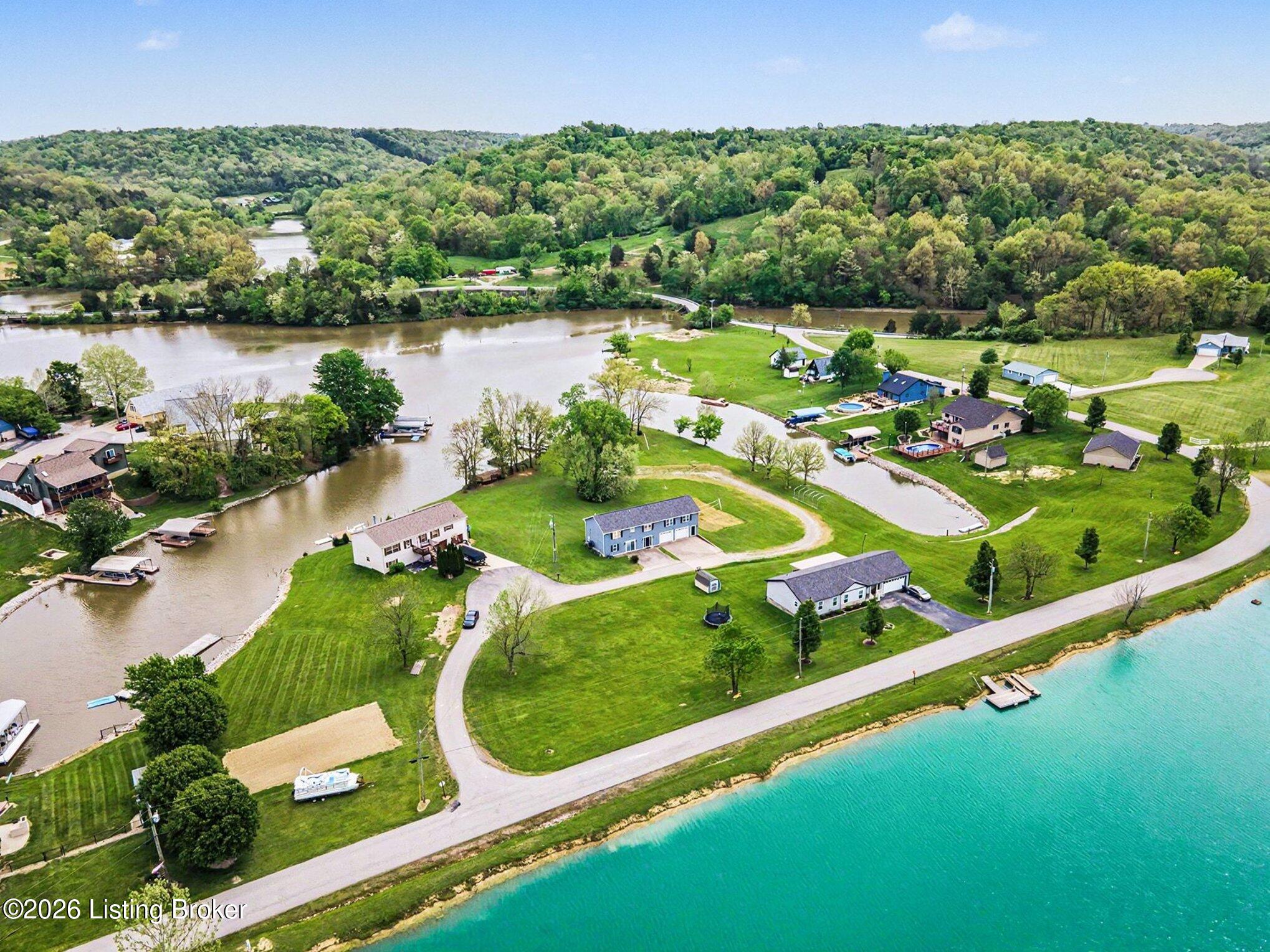95 Waterside Dr