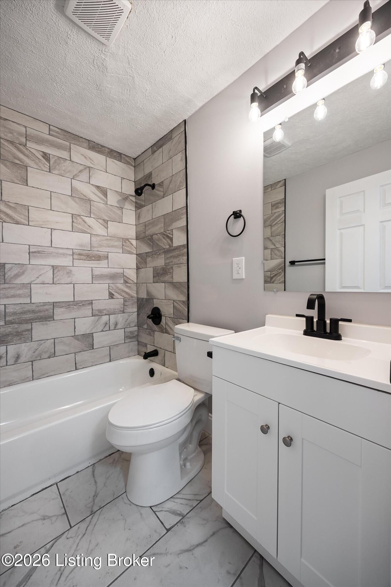 2726 Algonquin Pkwy Property Photo 19