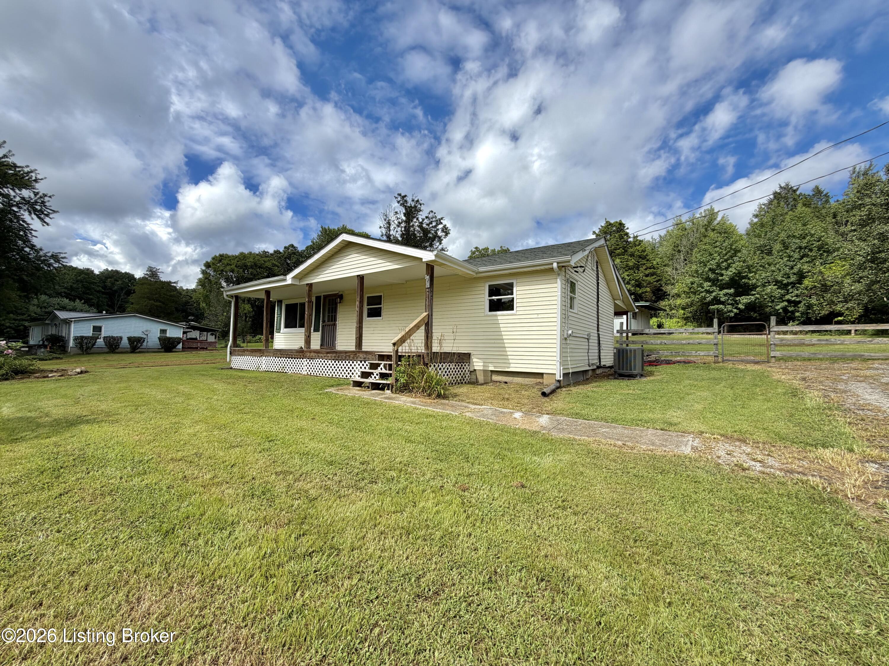 2358 Wilson Creek Rd Property Photo 1