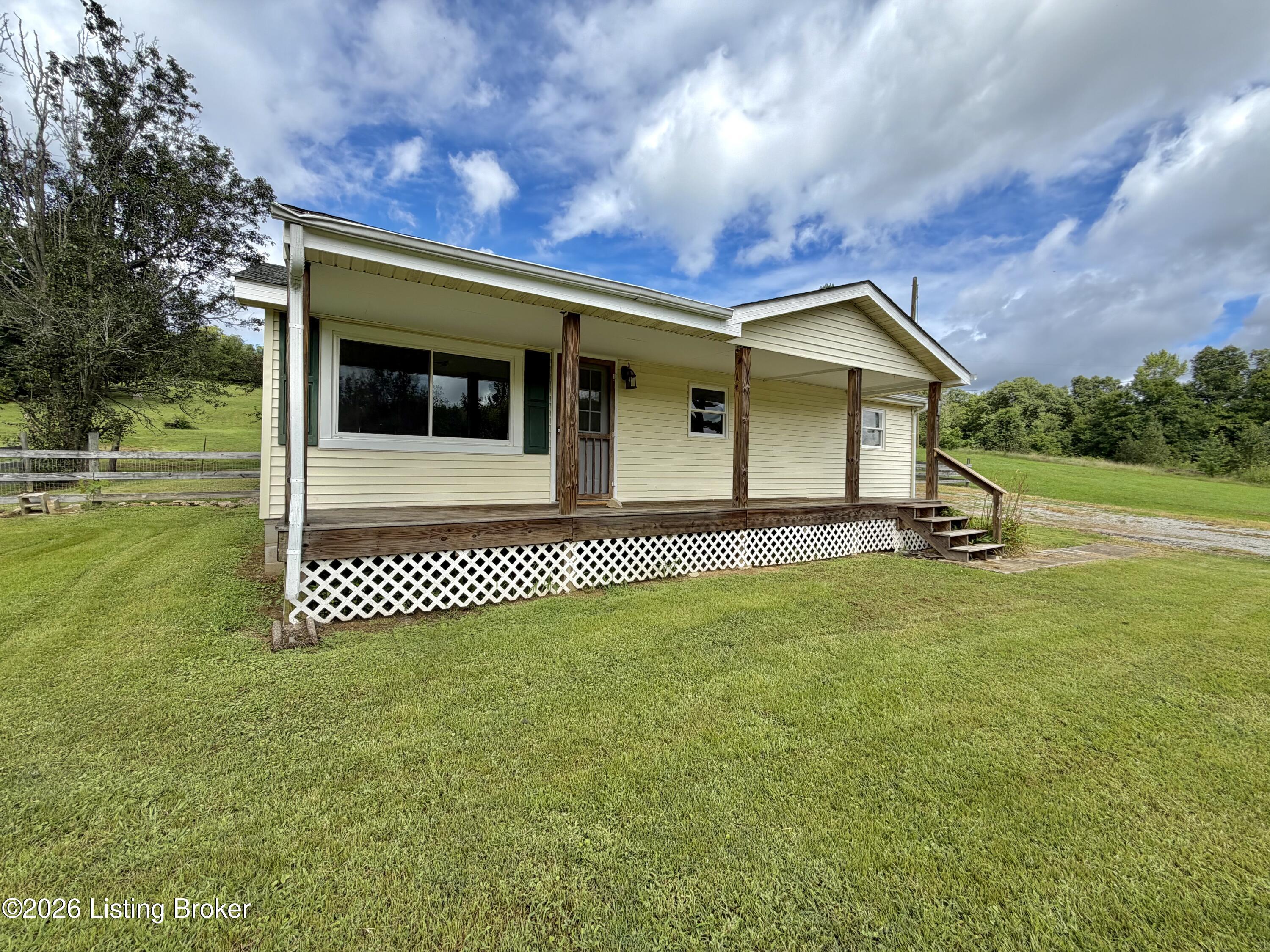 2358 Wilson Creek Rd Property Photo 3