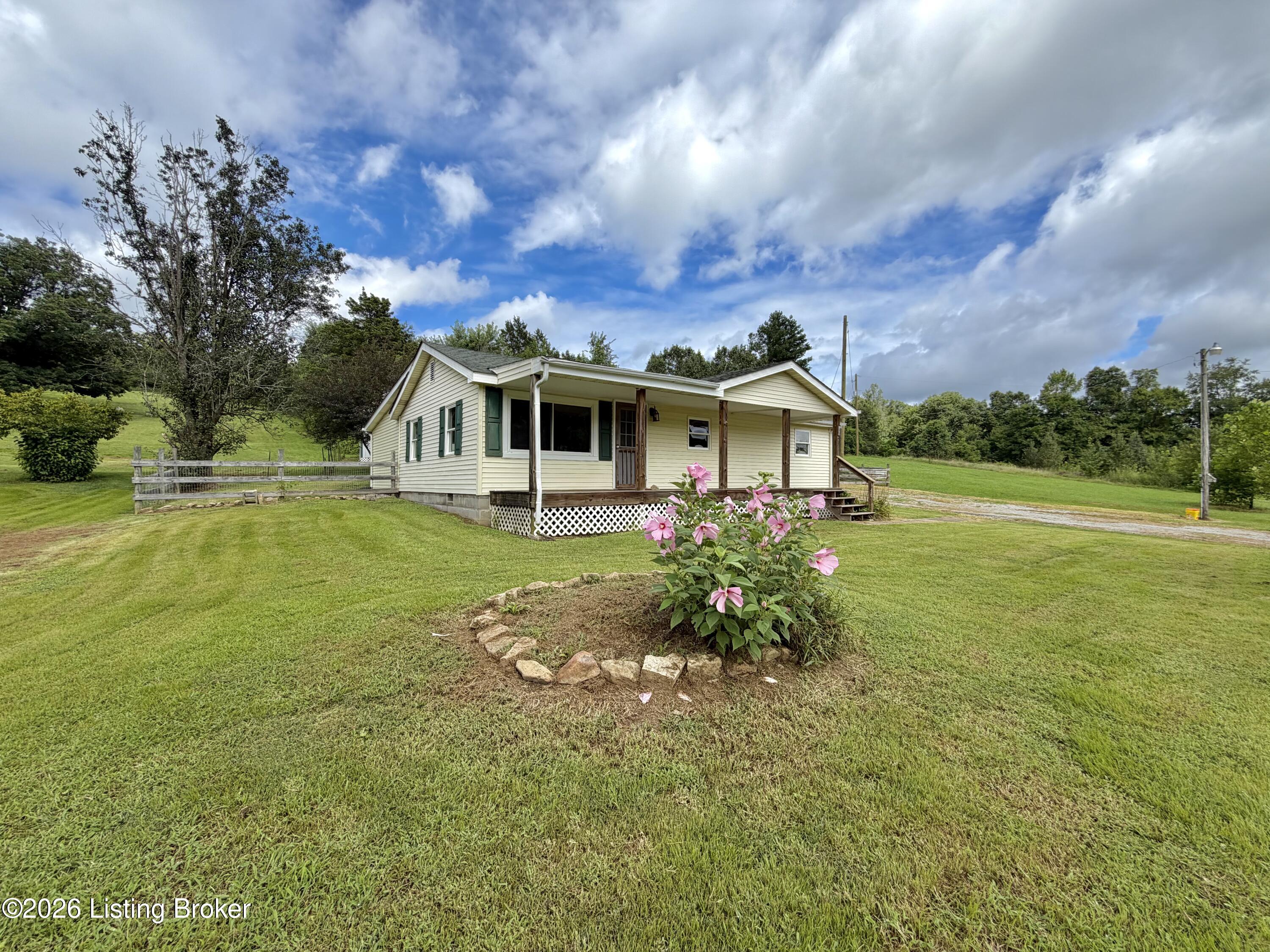 2358 Wilson Creek Rd Property Photo 4