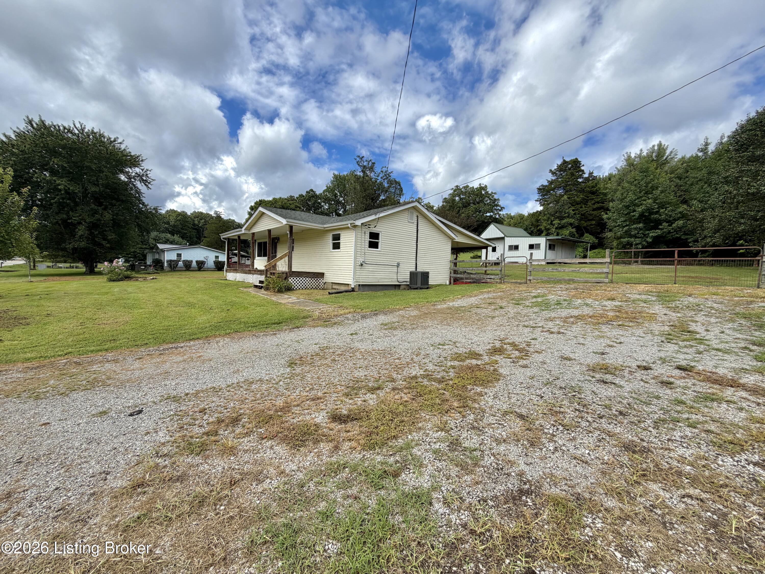 2358 Wilson Creek Rd Property Photo 5