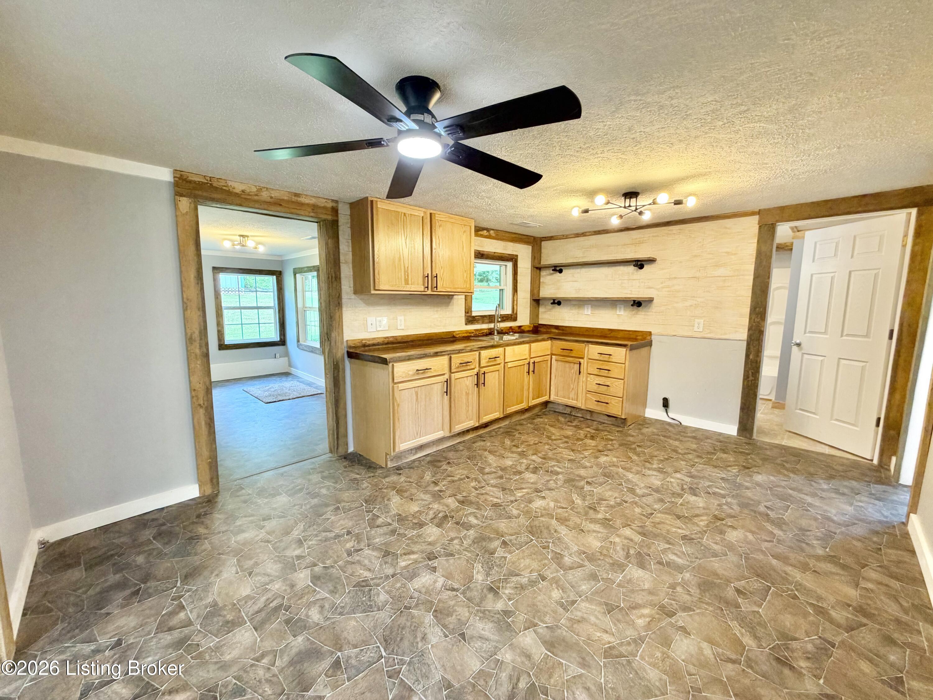 2358 Wilson Creek Rd Property Photo 17