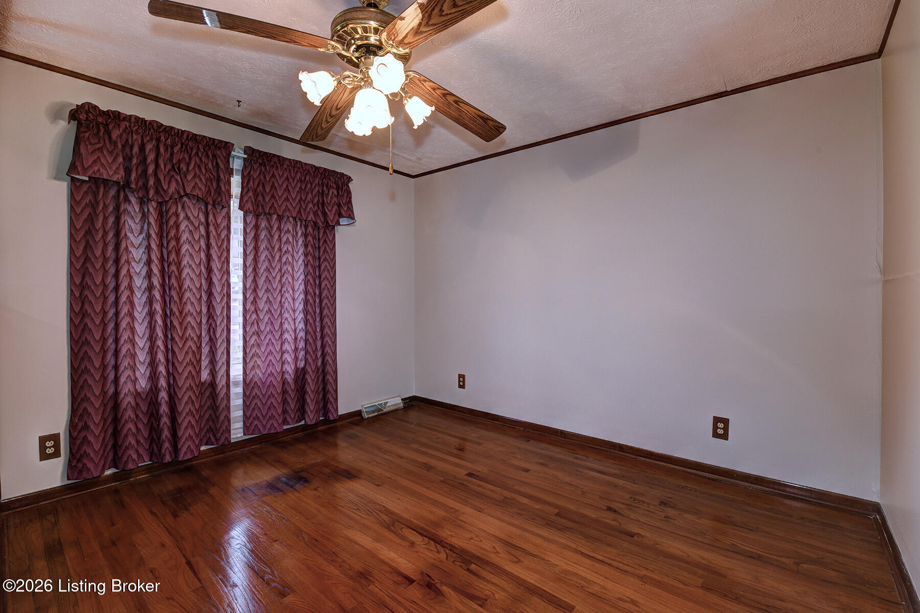 1077 Dotland Cir Property Photo 7